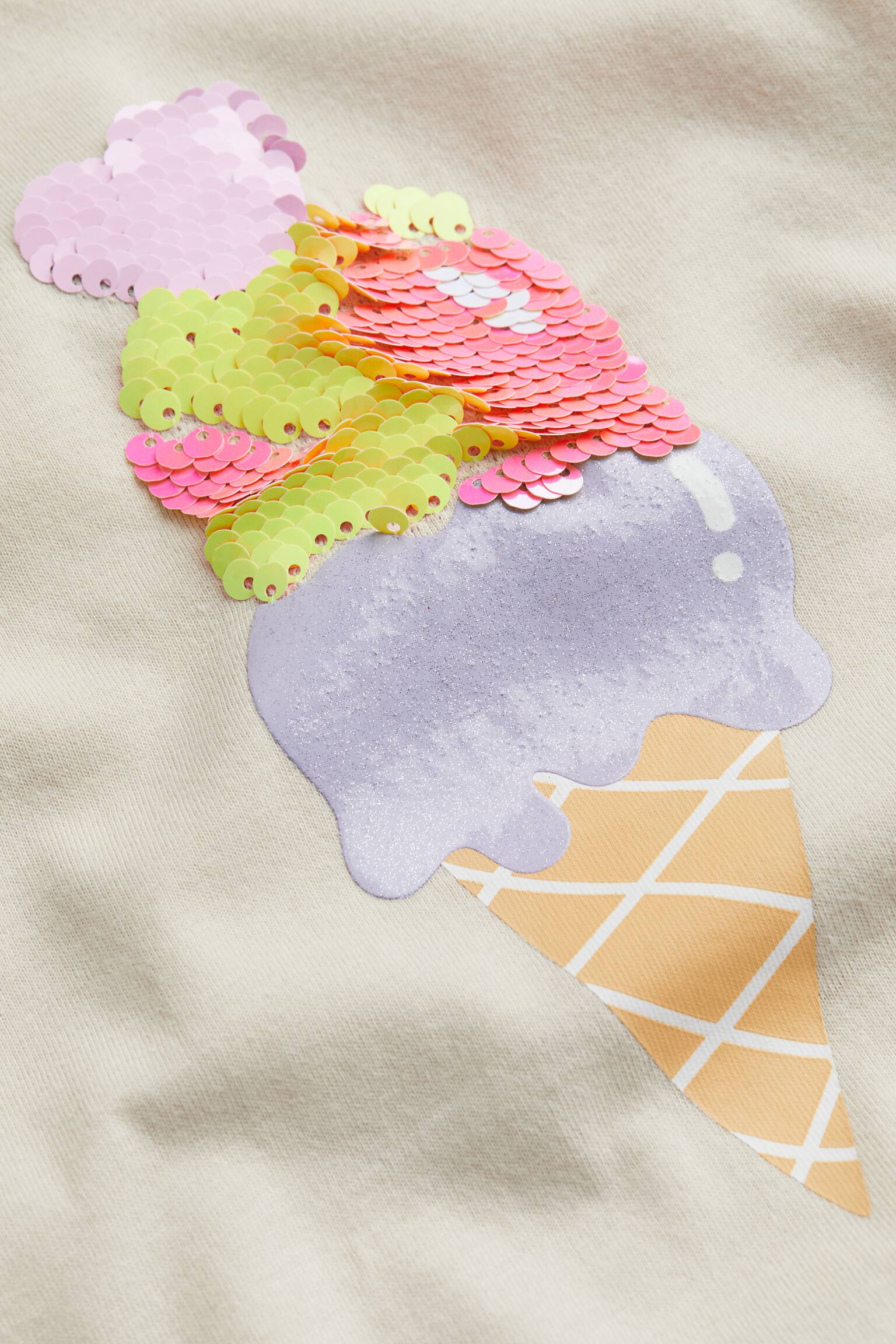 Tee - Light beige/Ice cream cone/Light pink/Heart/White/Strawberry/Light turquoise/Rabbit/Light blue/Bow/Pink/Heart/White/Unicorn - 4