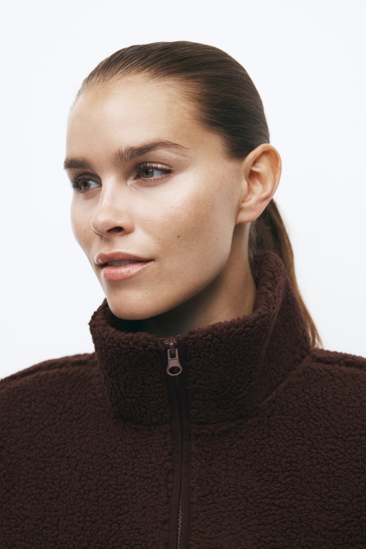 Женская куртка H&M Warm Activewear Fleece Jacket with ThermoMove™, цвет: Тёмно-коричневый коричневый — фото 3