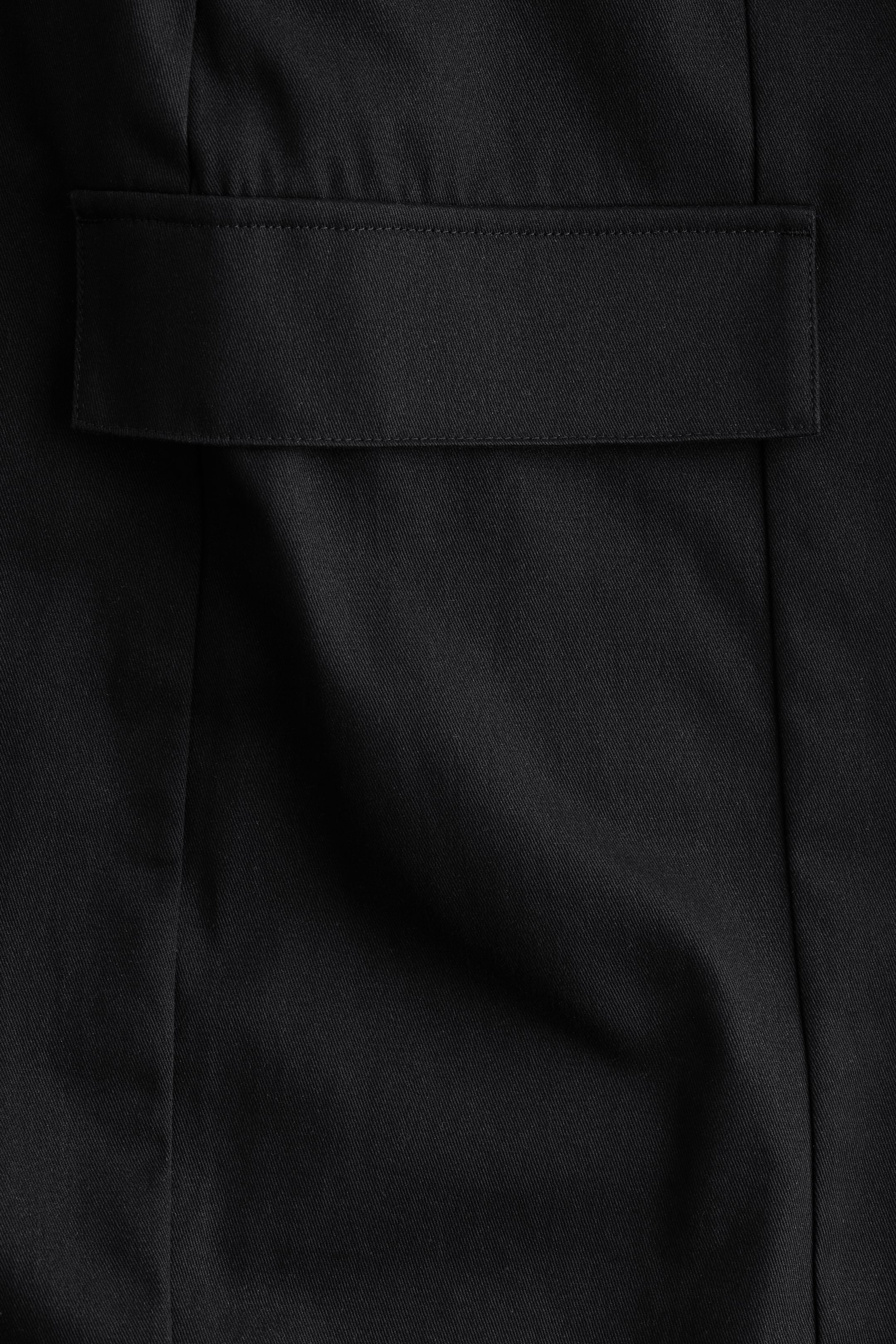 Barrel-Leg Cargo Pants