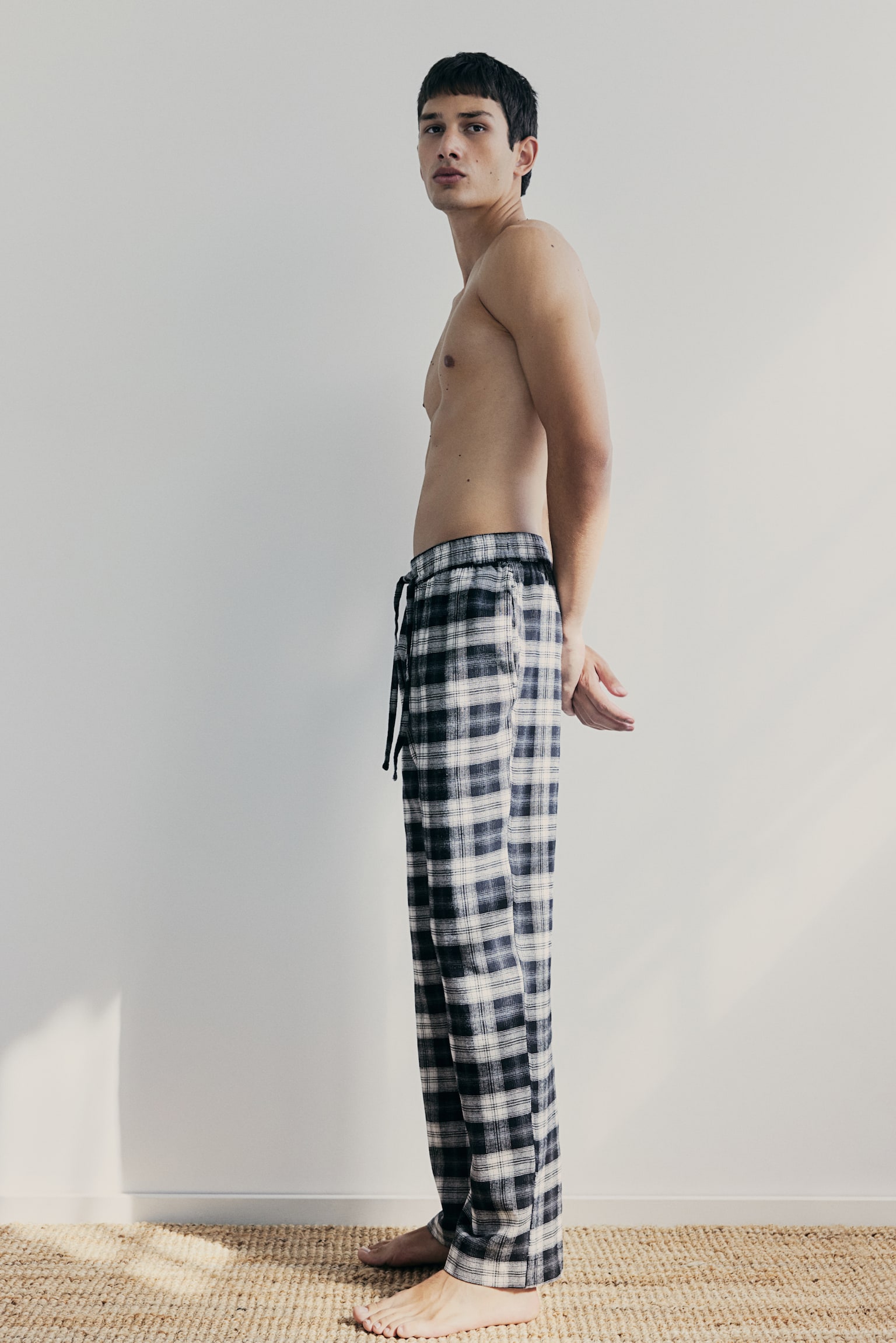 2-pack flannel pyjama bottoms - Black/White checked - 1