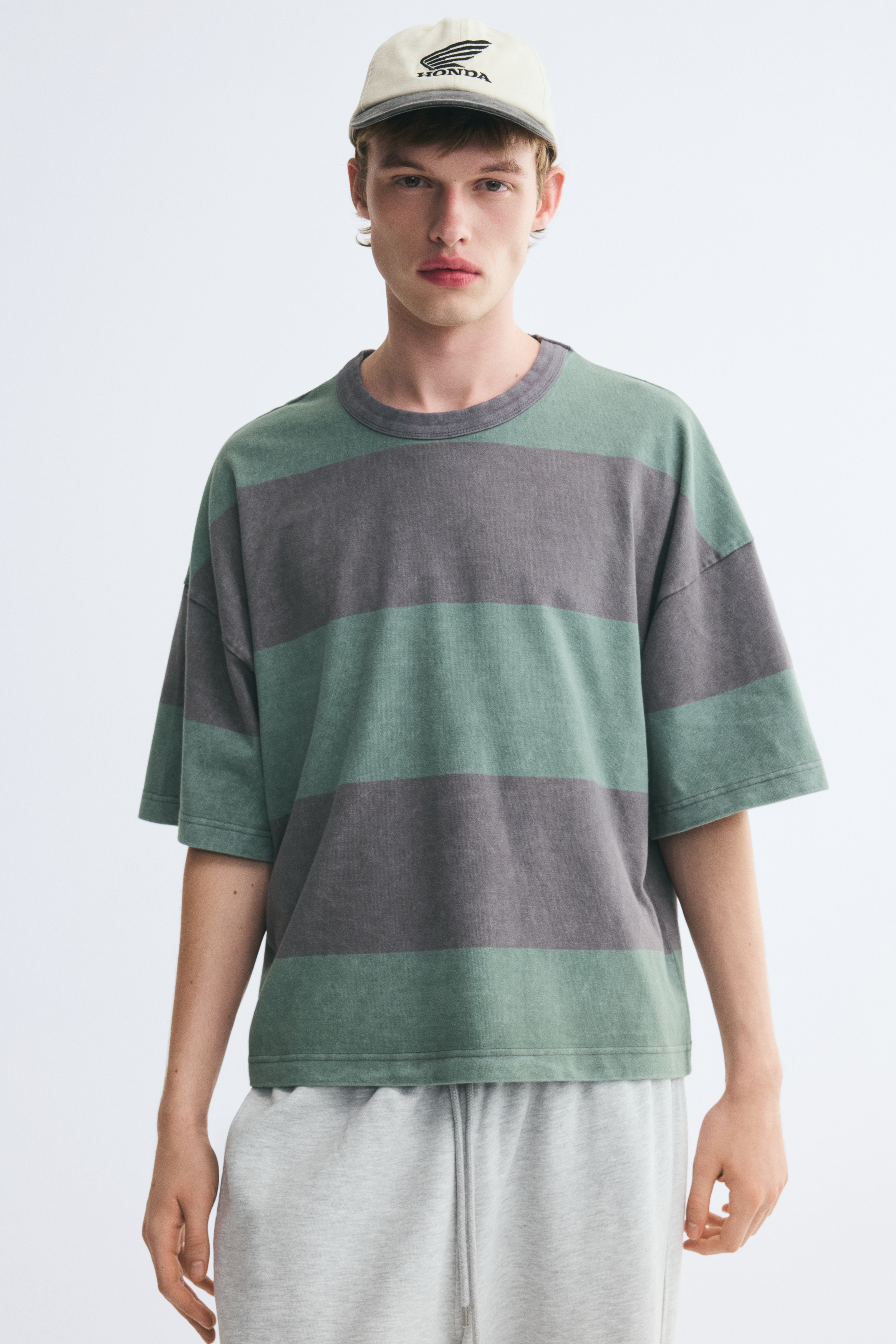 Tricou pătrat din bumbac Oversized FitModel