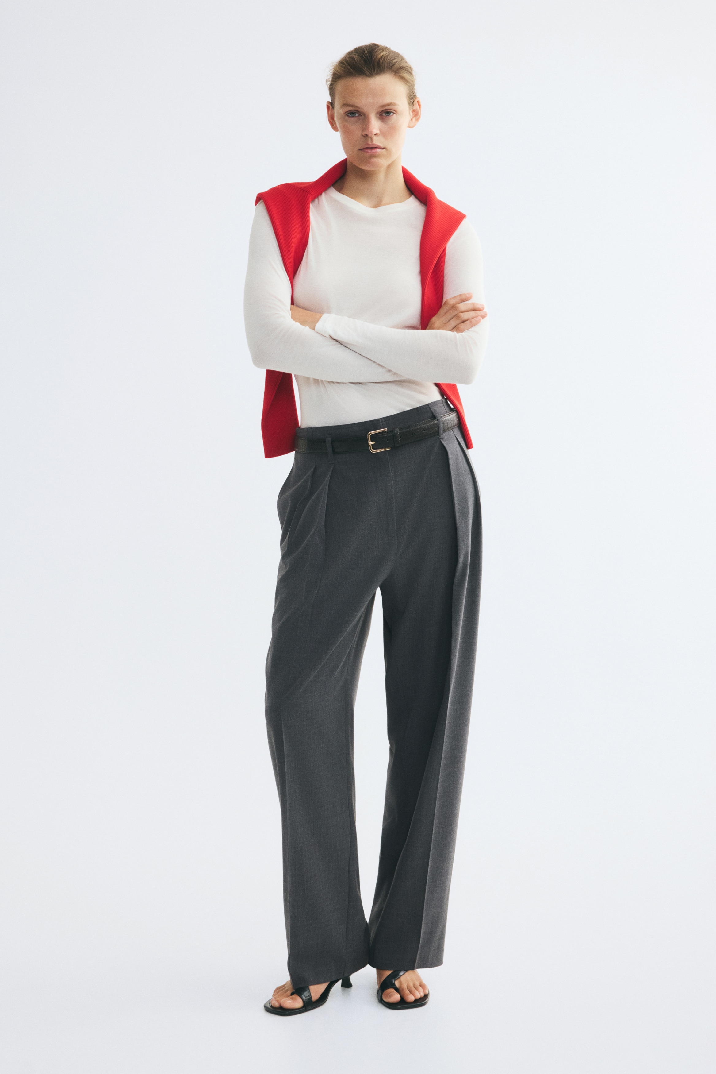 Kemerli Şık PantolonModel