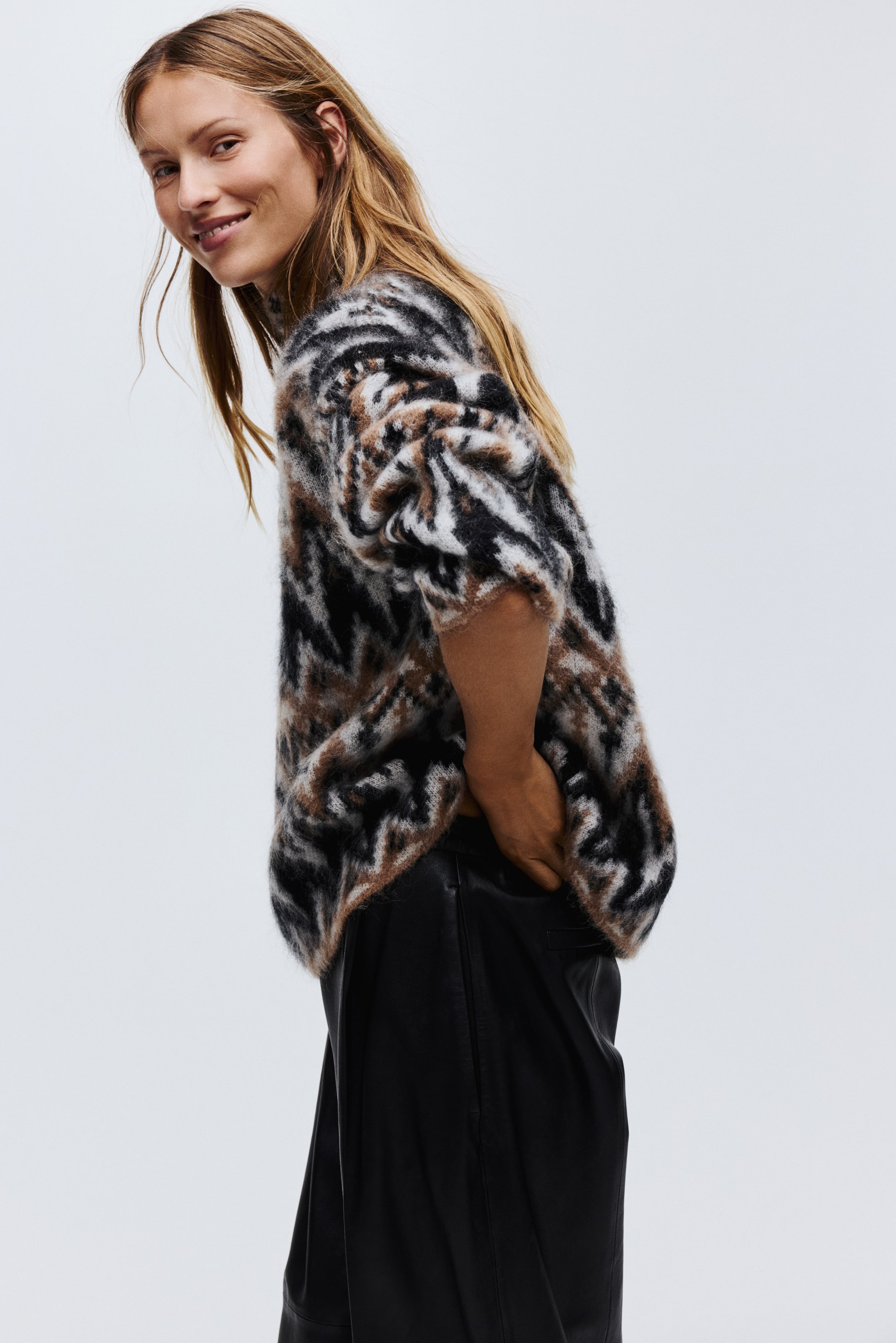 Se større billede: Trøje i mohairblanding med turtleneck - Beige/Mønstret - DAME | H&M DK 4