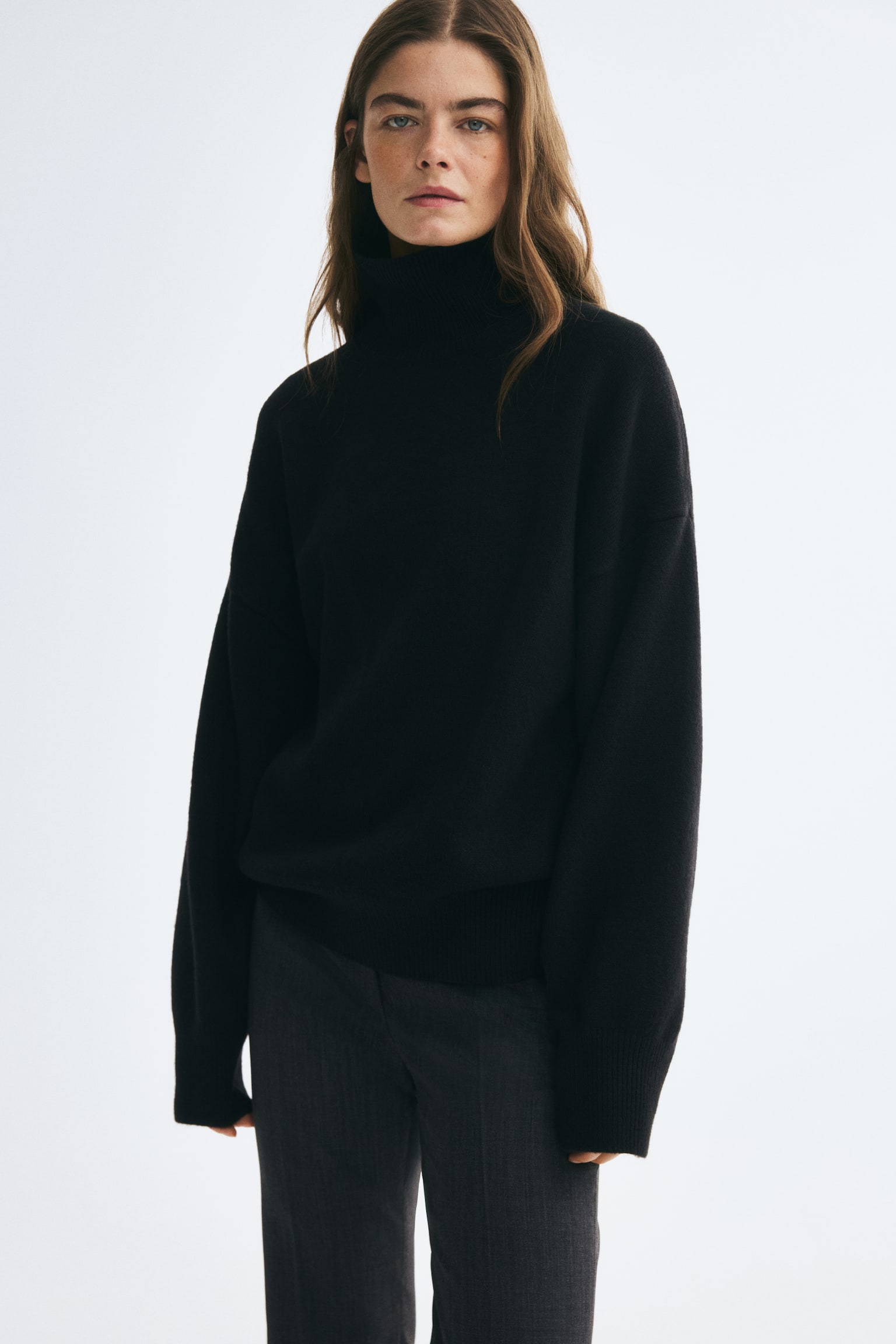 Женский свитер H&M Oversized Mock-Turtleneck, цвет: Чёрный — фото 4