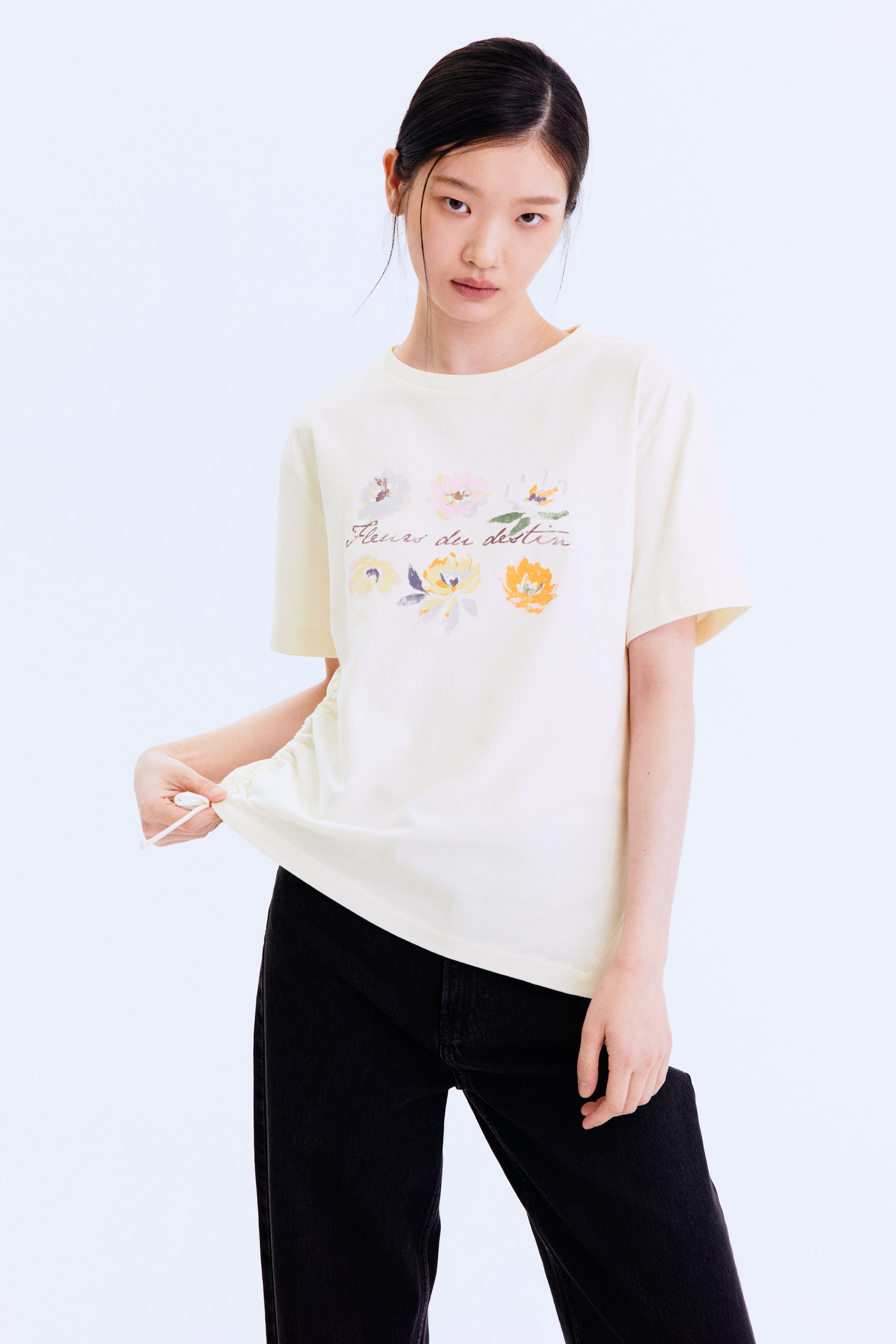 Xem ảnh lớn hơn: Áo thun có dây rút - Màu kem/Hoa - Ladies | H&M VN 1