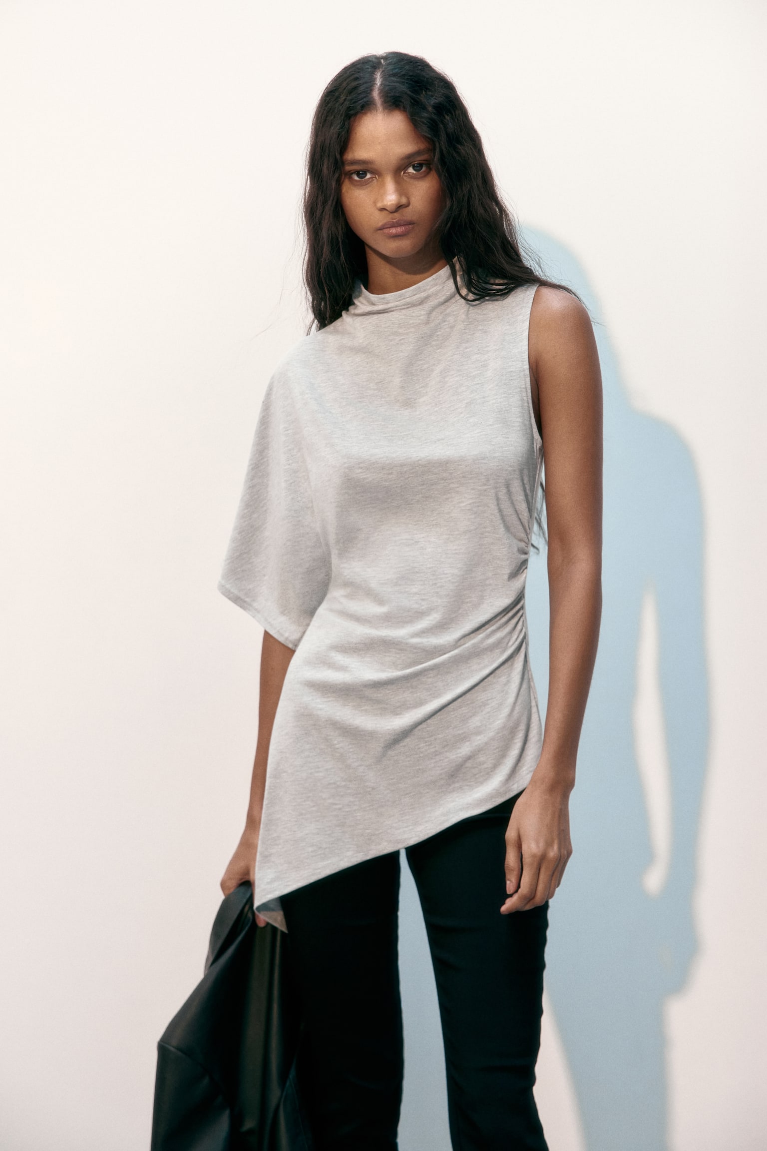 Asymmetrisches Top mit Turtleneck - Hellgraumeliert - 4