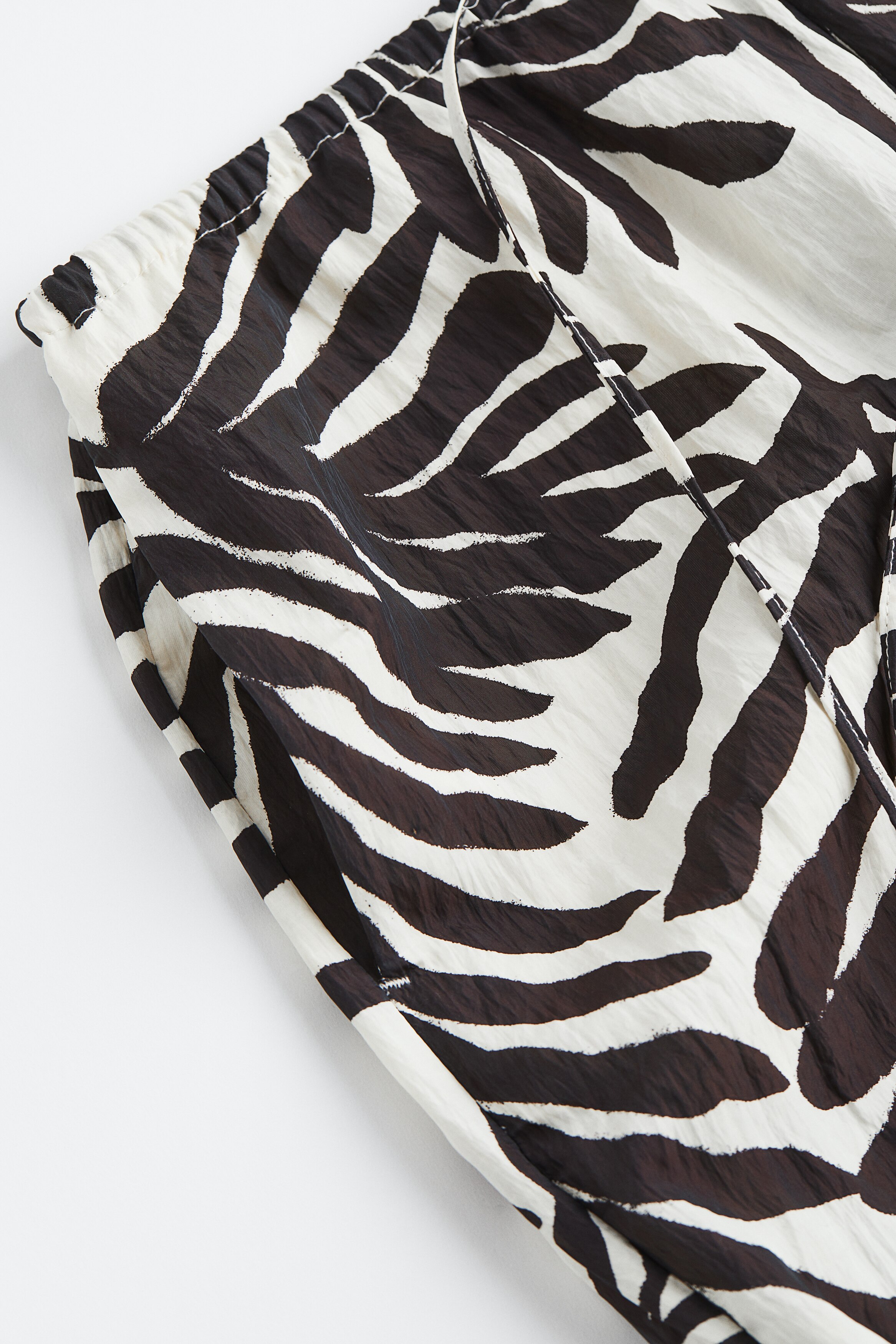 Wide pull-on trousers