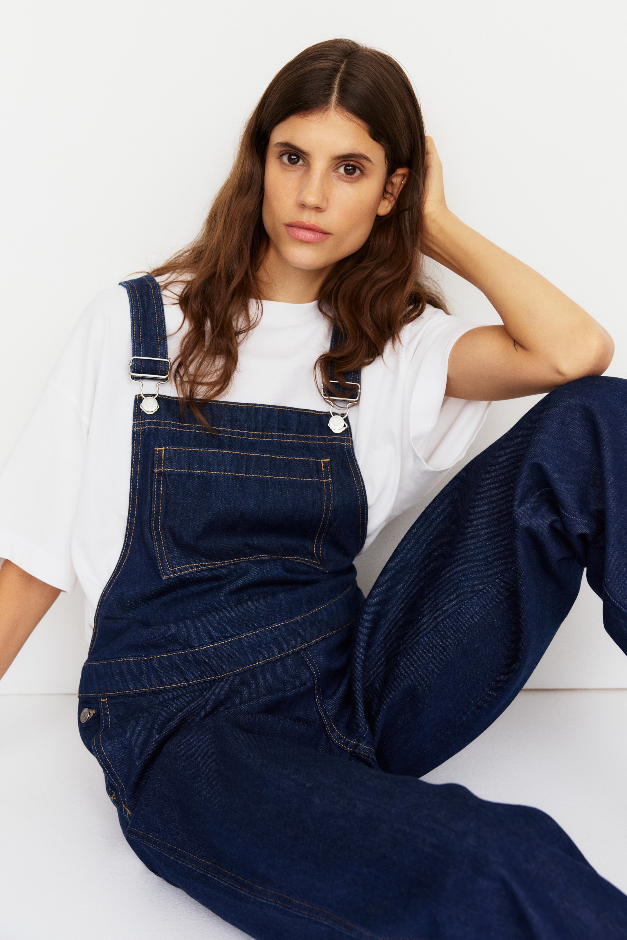 Προβολή μεγαλύτερης εικόνας: MAMA Τζιν σαλοπέτα Before & After - Σκούρο μπλε denim - Ladies | H&M GR 2