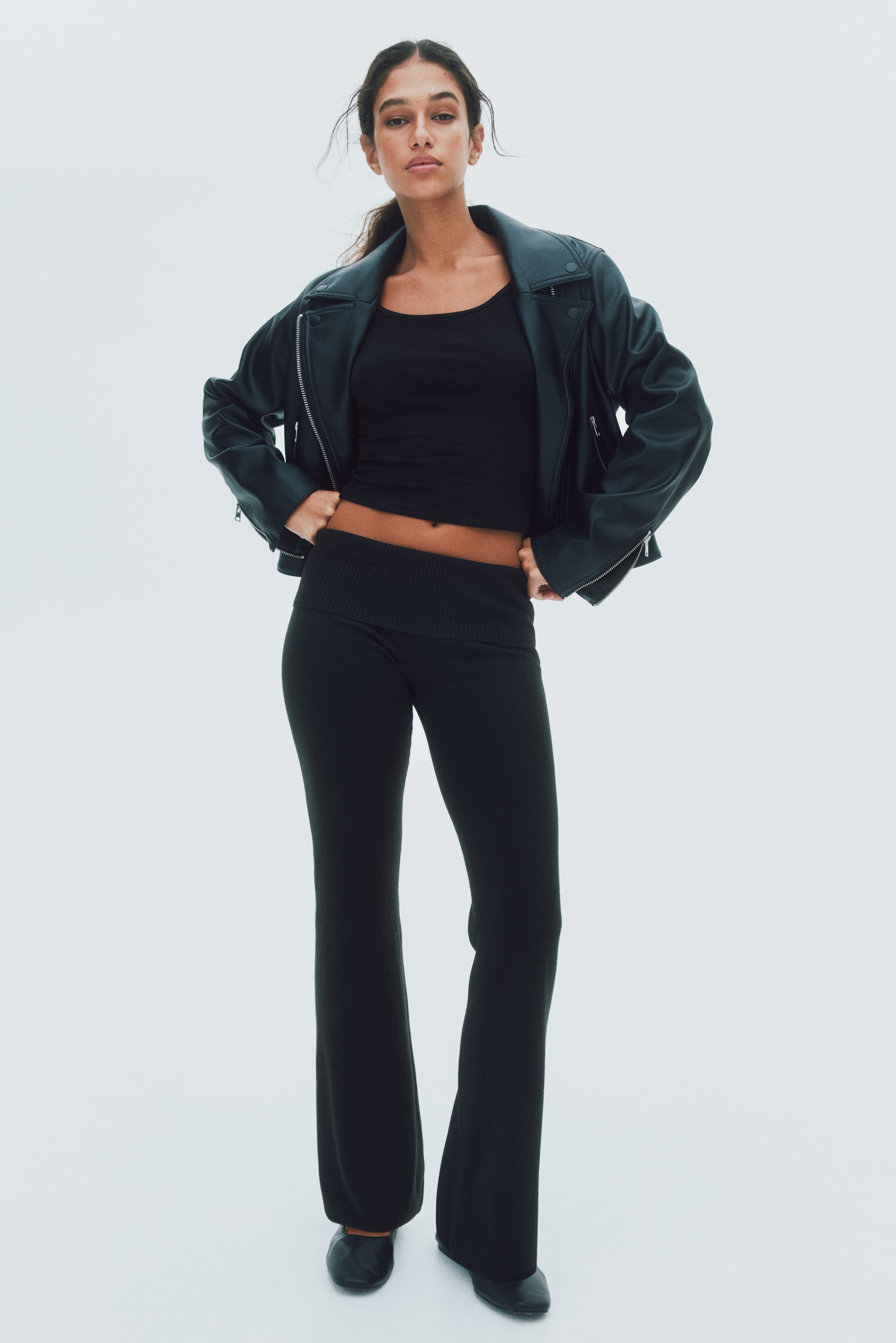 Knitted yoga pants