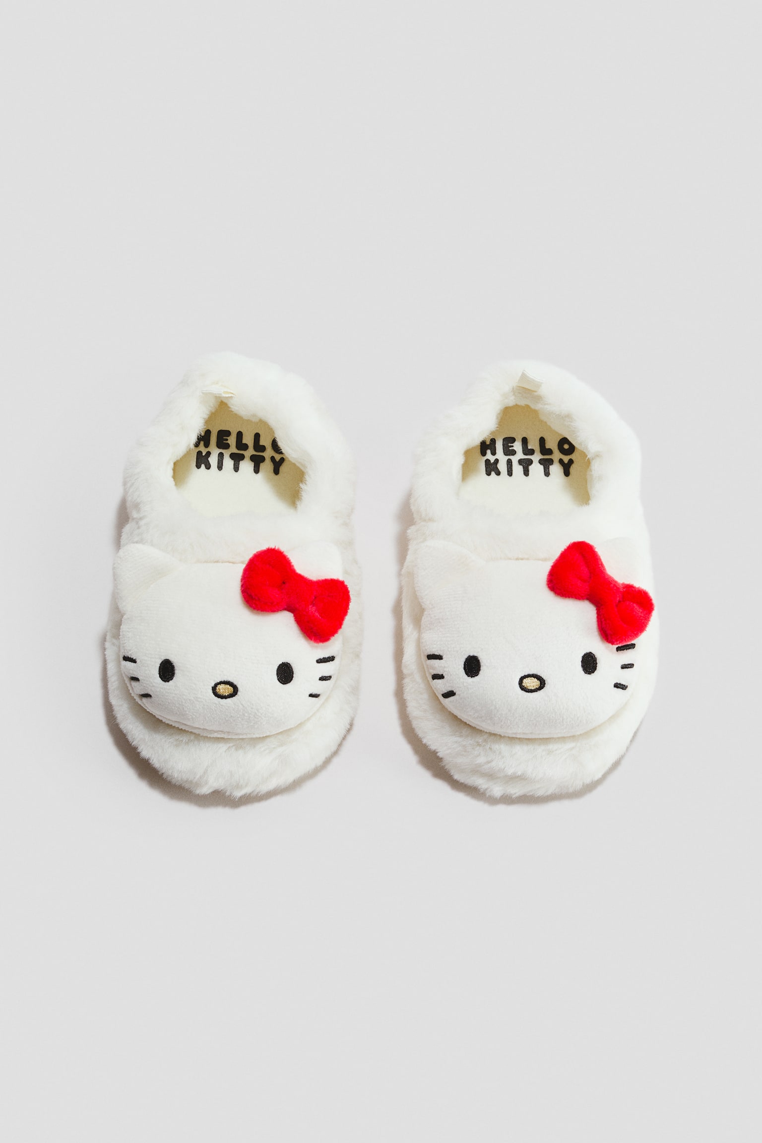 Soft Slippers - Cream/Hello Kitty/Light pink/Minnie Mouse