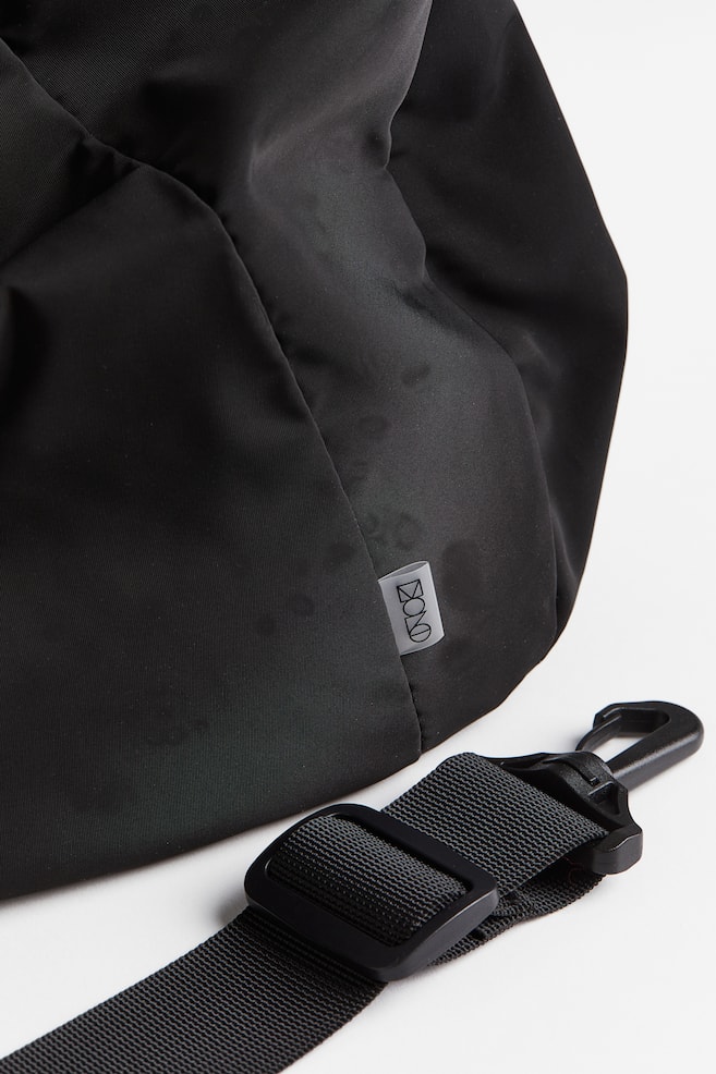 Large water-repellent sports bag - Black - 5