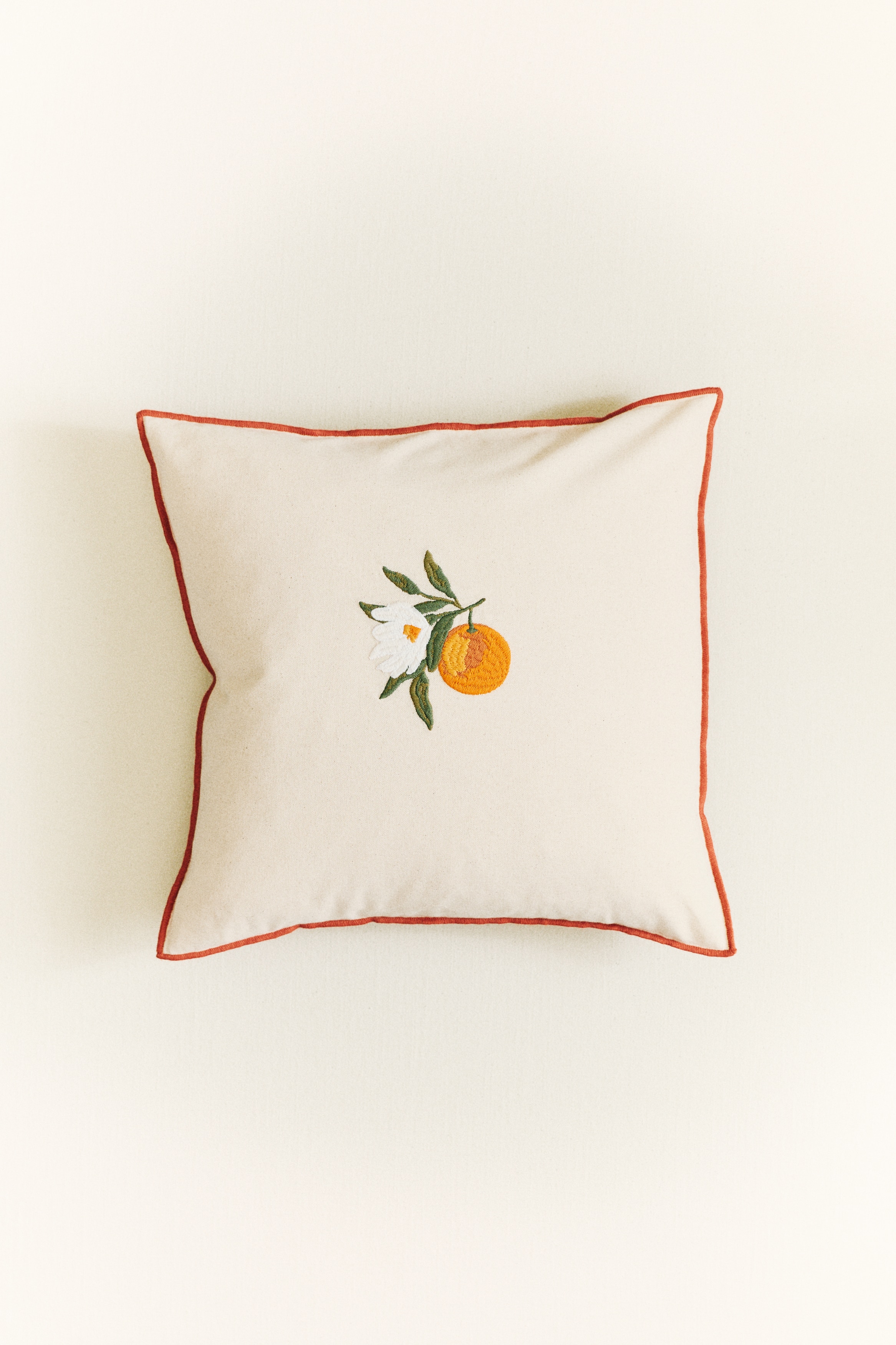 Embroidery-motif cotton cushion cover - Beige clair/orange/Beige clair/citrons