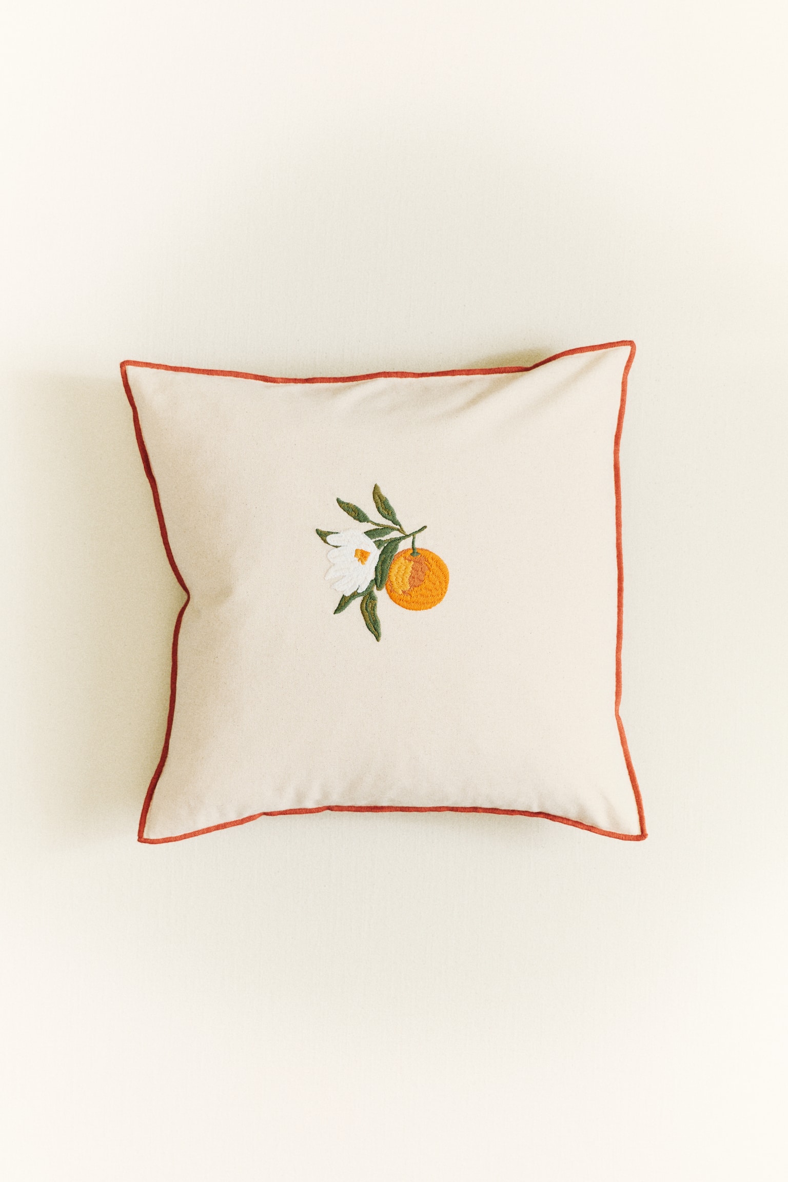 Embroidery-motif cotton cushion cover - Light beige/Orange/Light beige/Lemons/Light beige/Olives - 2
