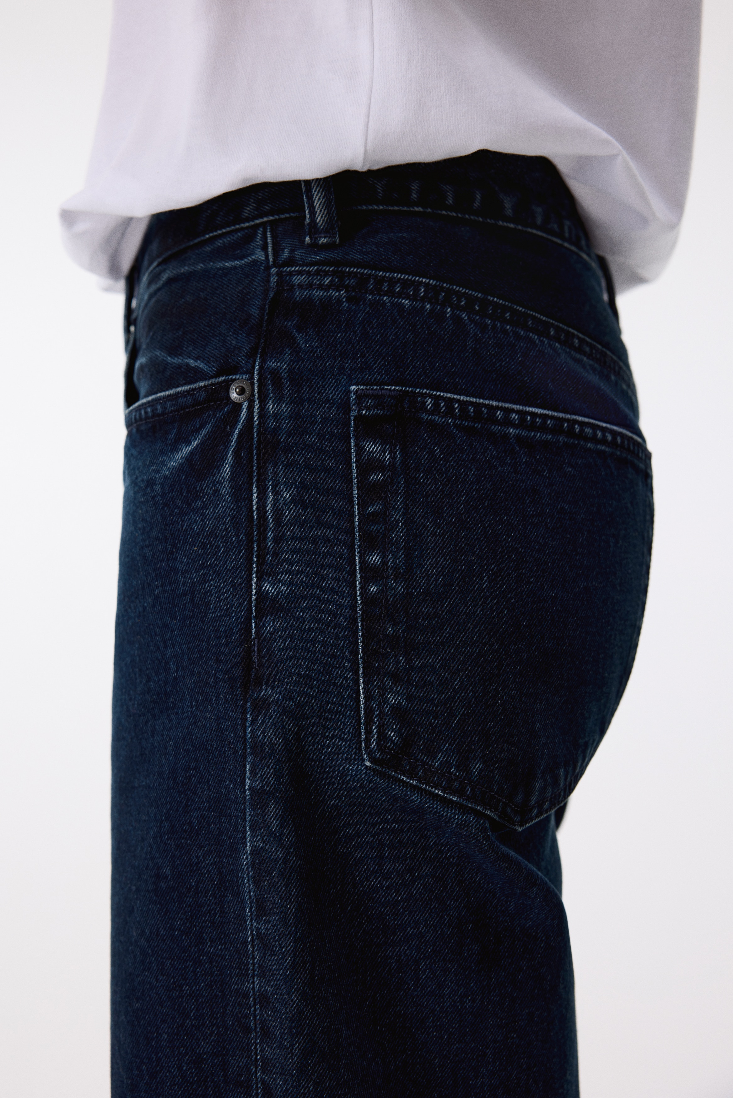 Loose Straight Jeans