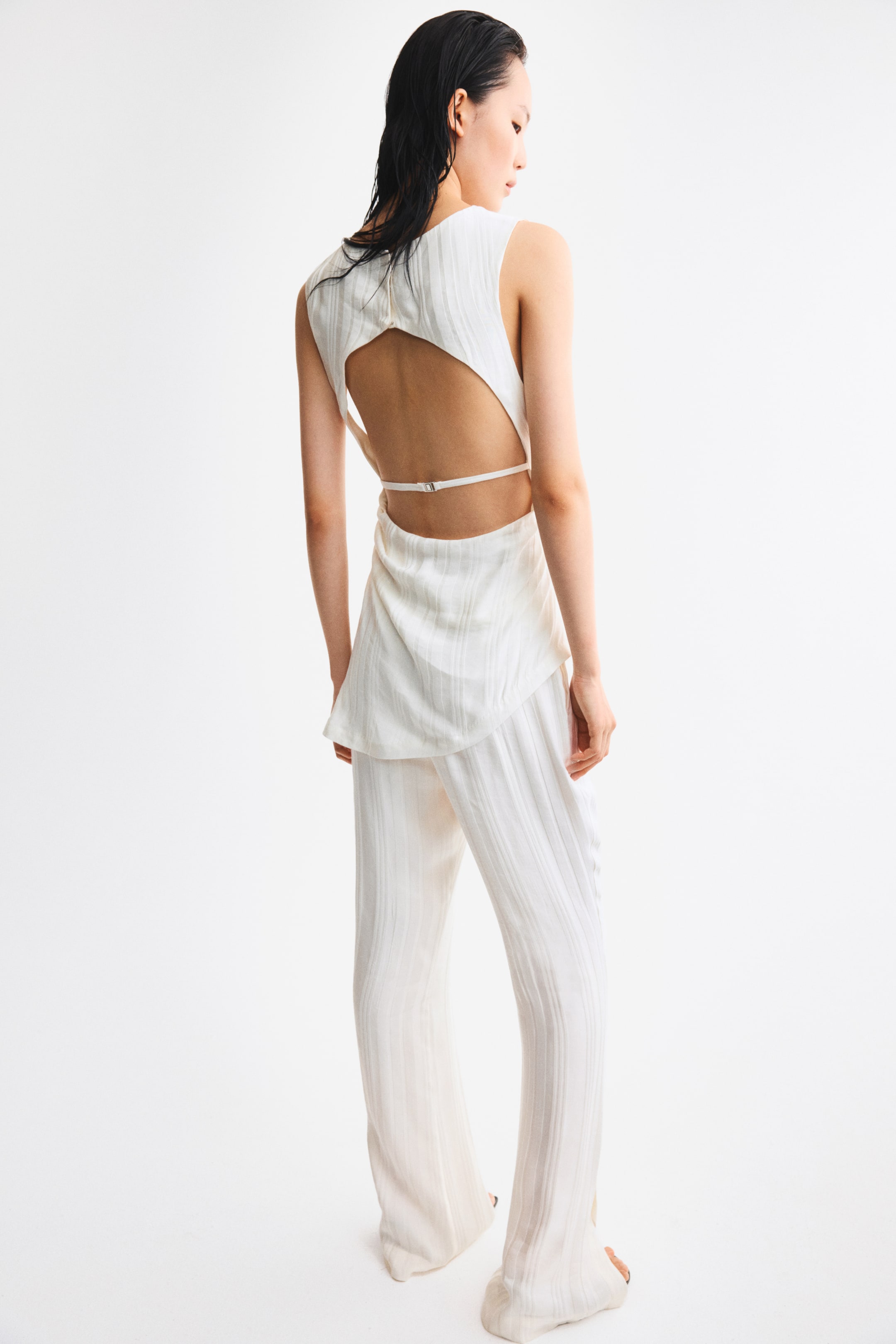 Open-Back Linen-Blend Top