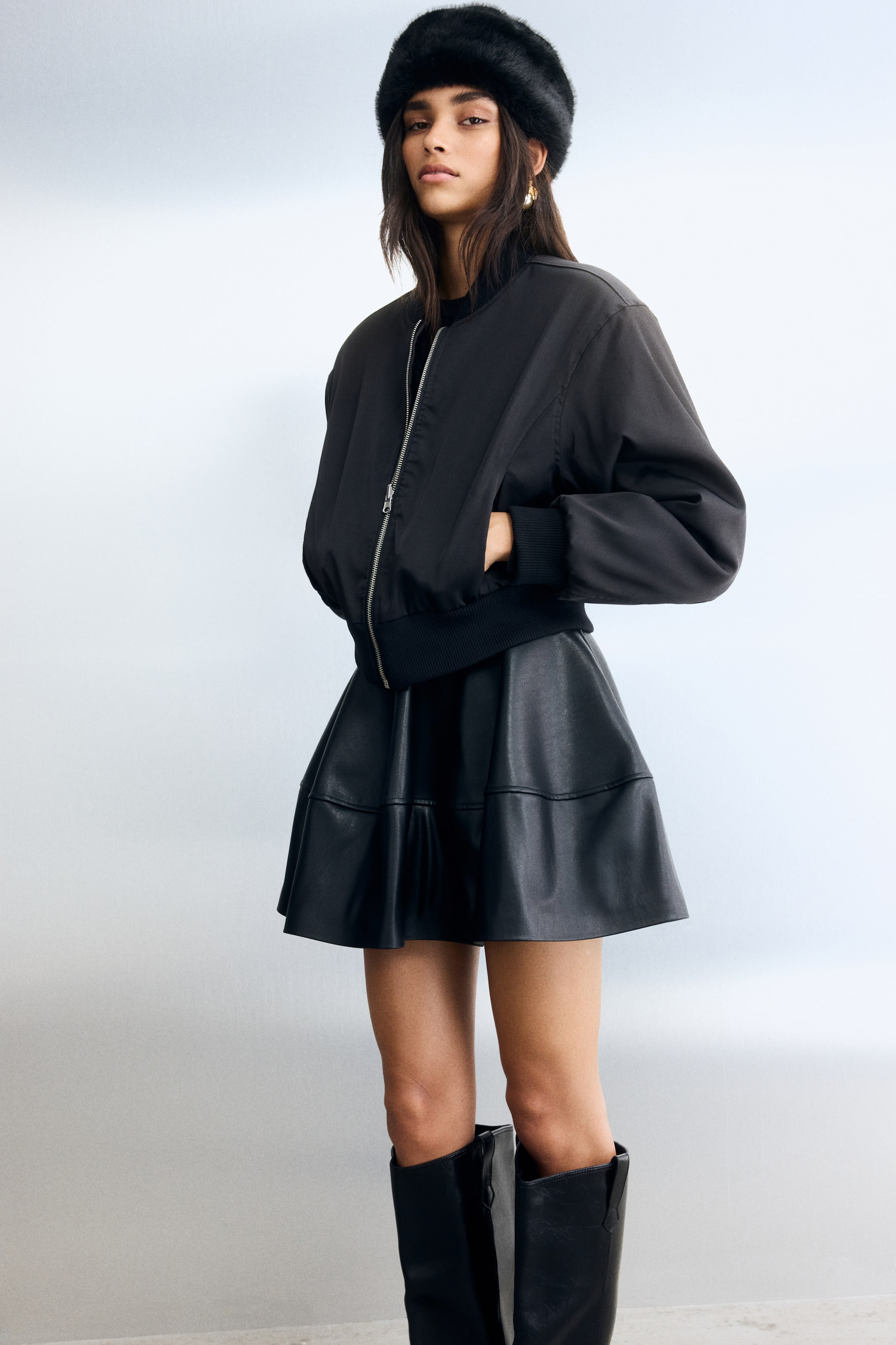 Nagyobb kép megtekintése: Kifordítható bomberdzseki - Fekete - NŐI | H&M HU 2