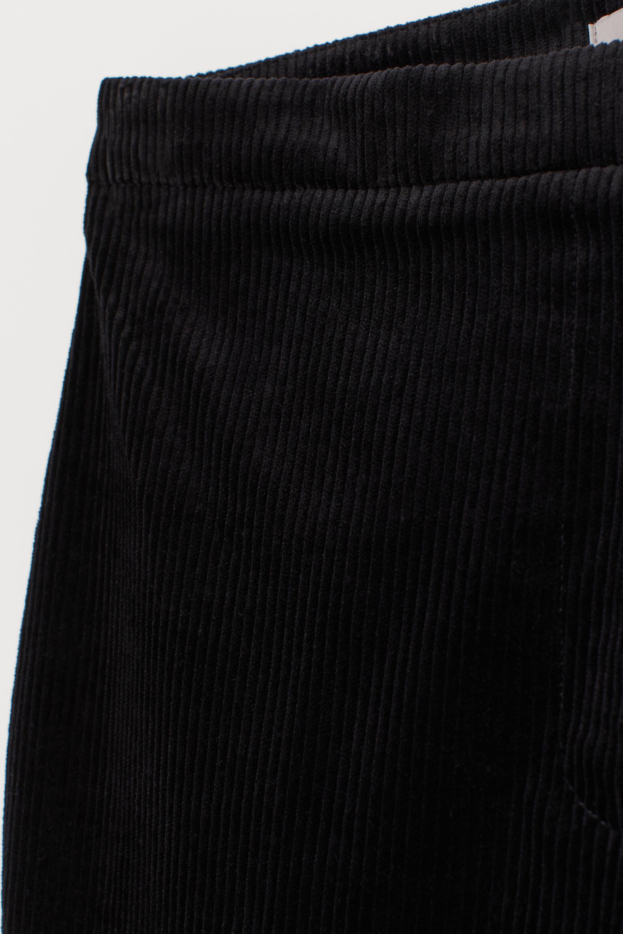 Calf-length corduroy trousers - Regular waist - Ankle length - Black ...