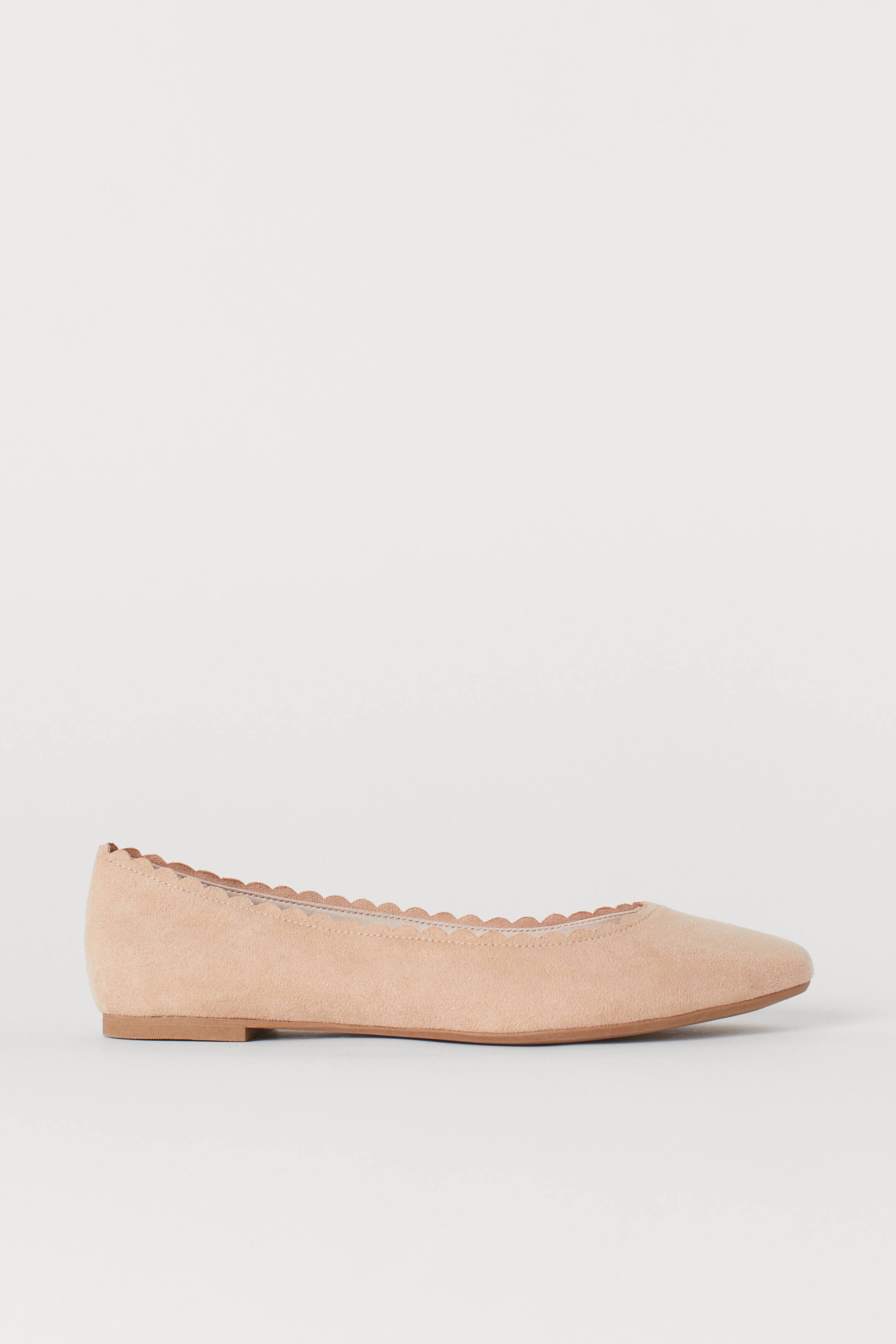 Größeres Bild ansehen: Ballerinas mit Wellenkante - Beige - Ladies | H&M DE 1