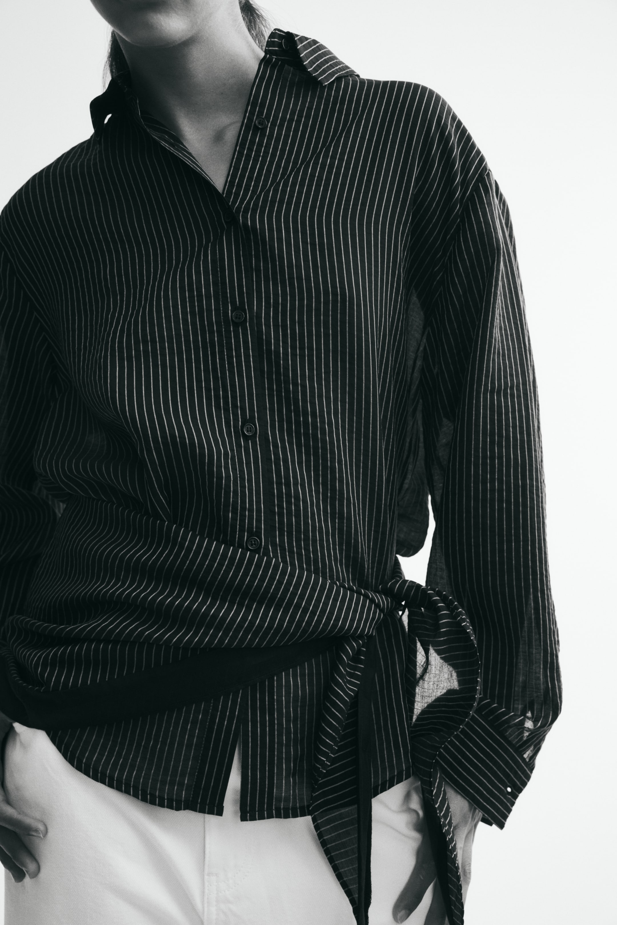 Женские рубашки H&M Scarf-Detail Shirt — фото 6