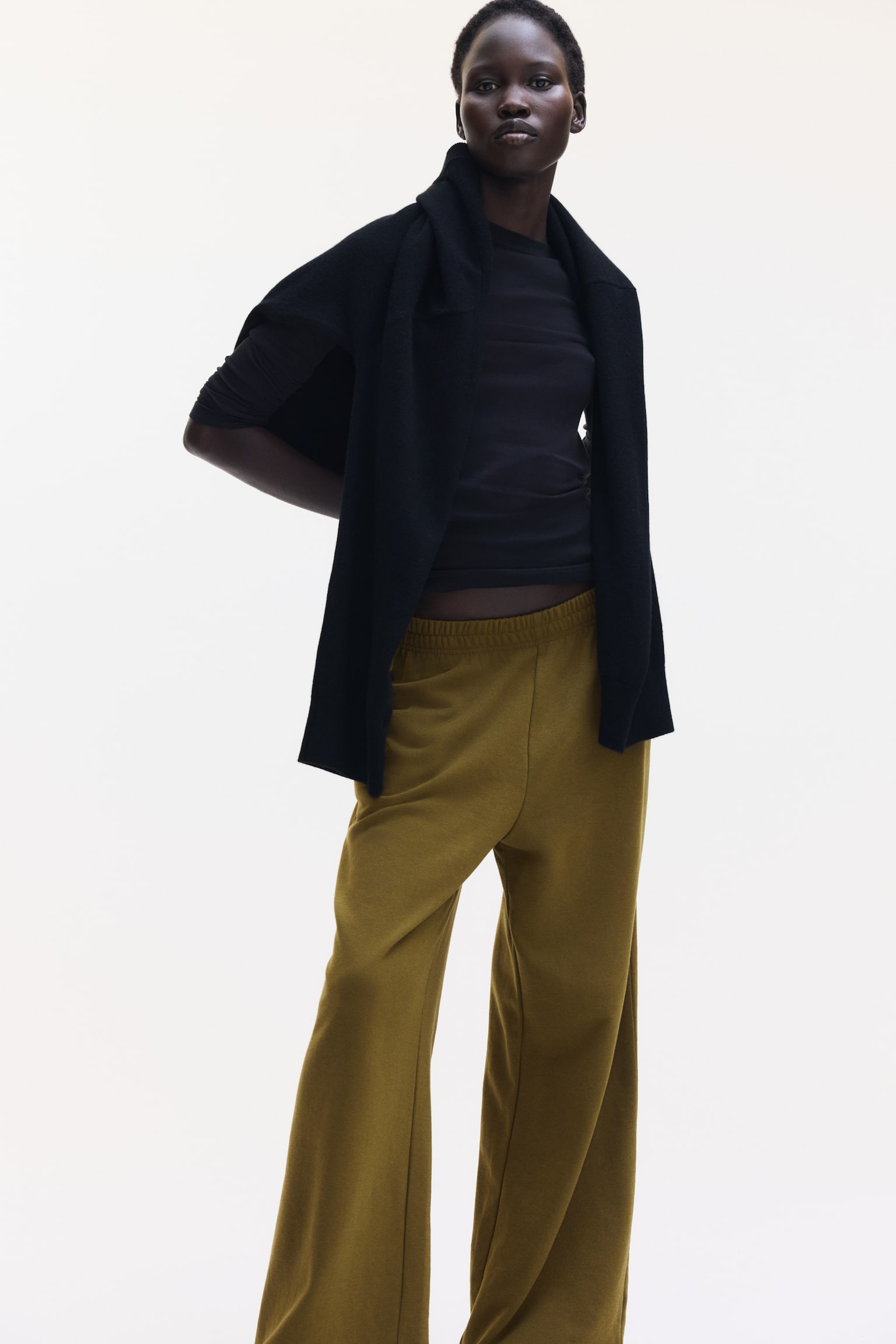 Sweatpants - Khaki green/Black/Dark blue/Cream/Light pink/Dark brown/Light turquoise/Burgundy - 4