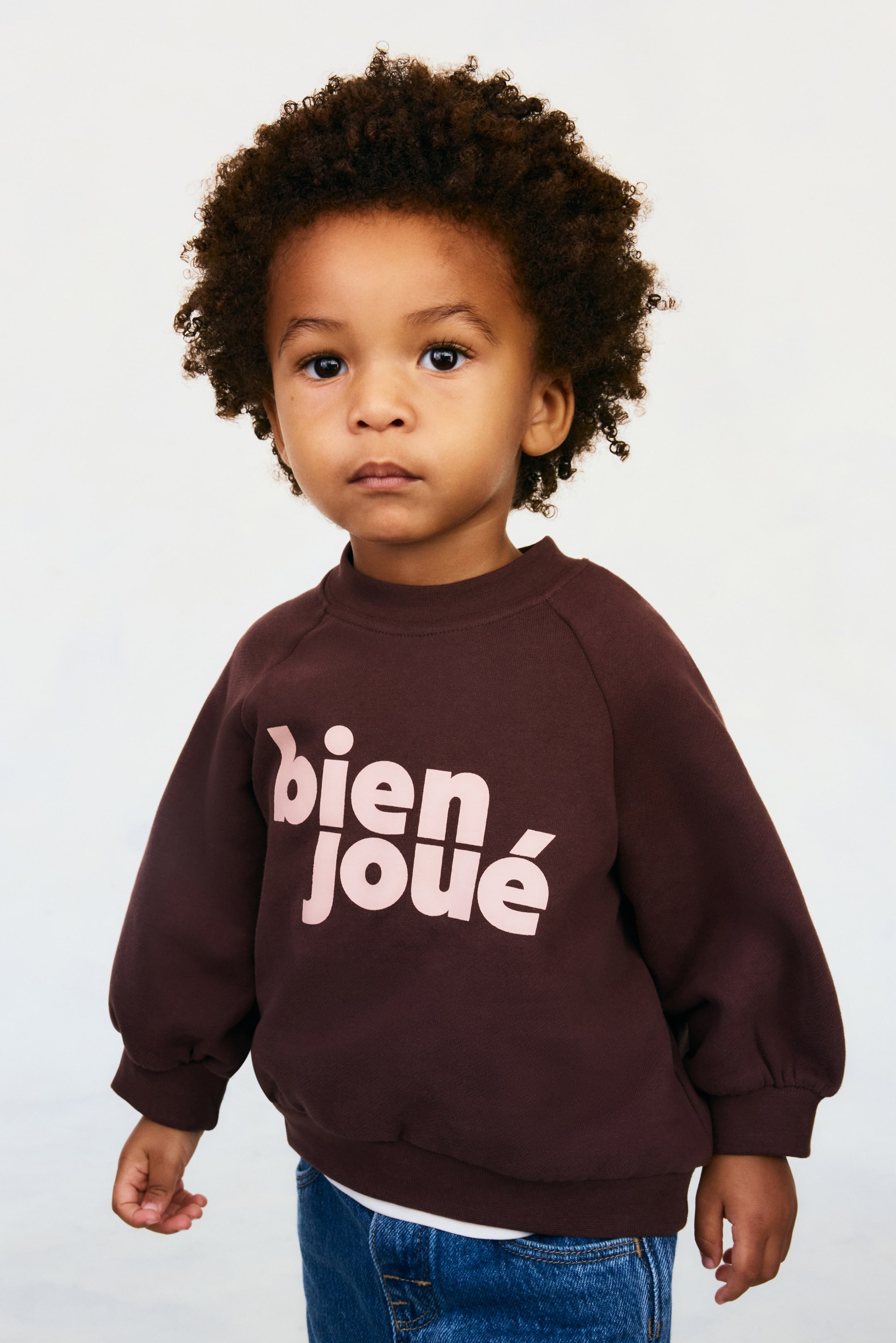 Ver imagem maior: Sweatshirt em algodão com bordado - Castanho/Bien joué - CRIANÇA | H&M PT 1