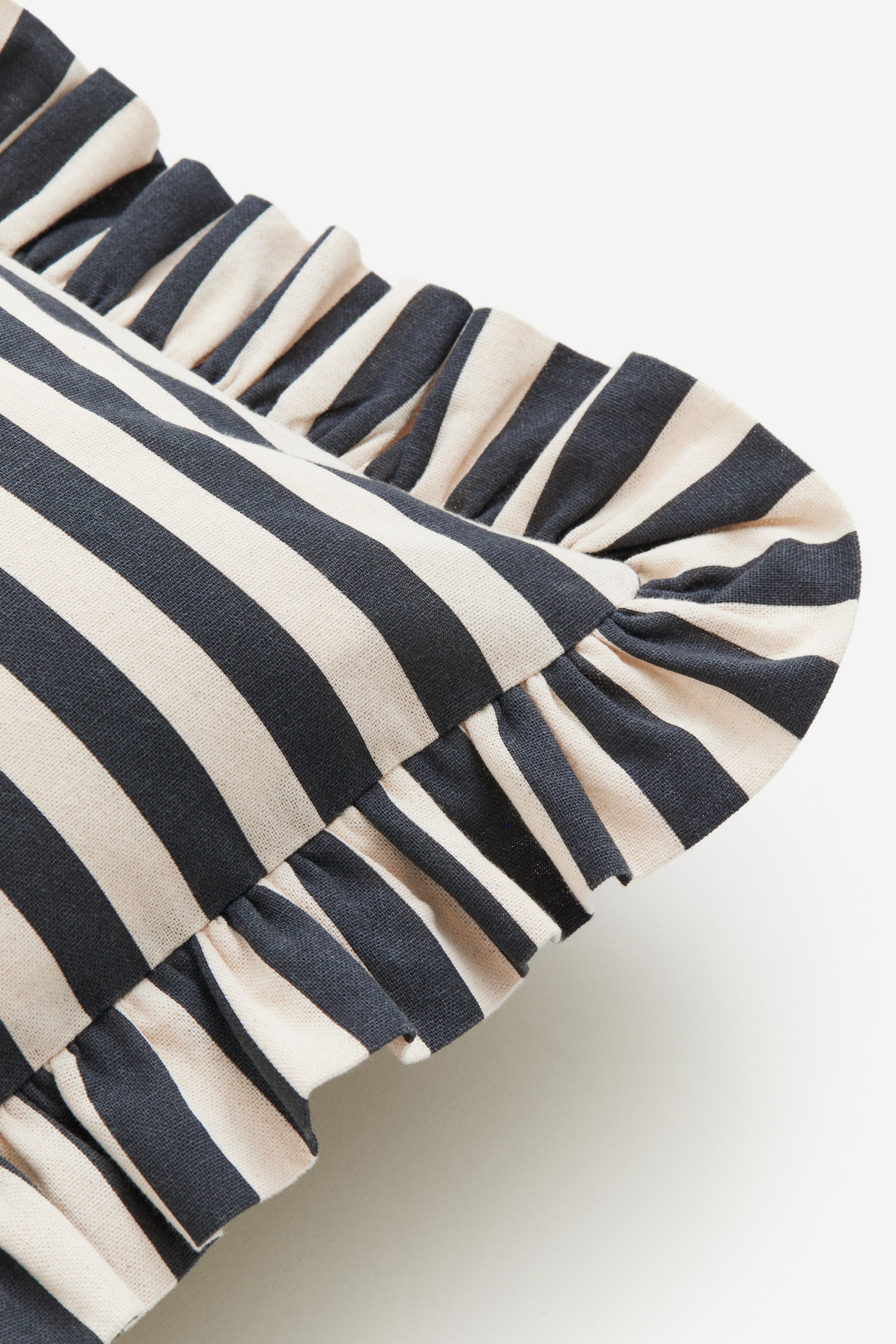 Frill-trimmed cushion cover - Dark grey/Striped - Home All | H&M GB