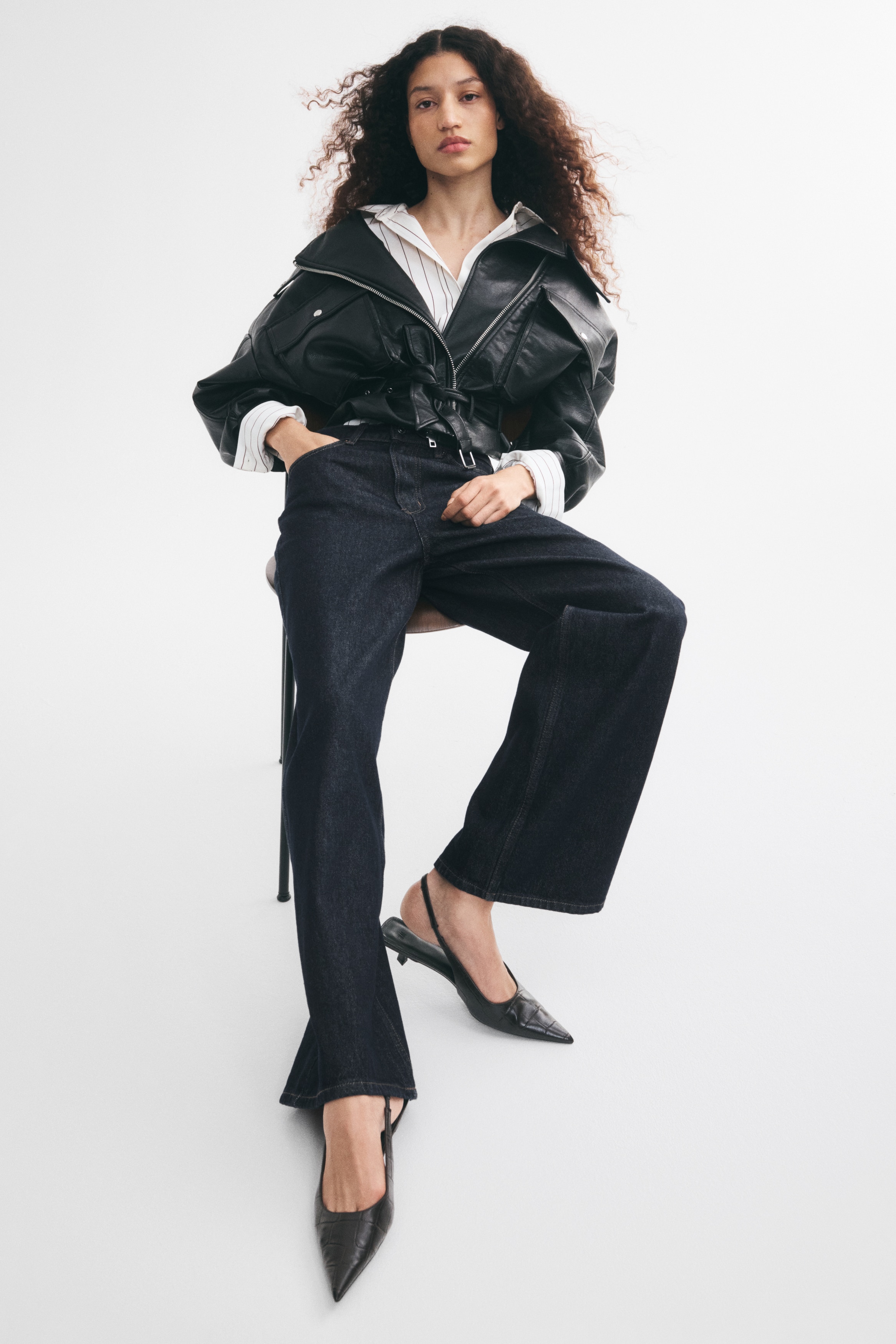 Wide High Waist JeansModel