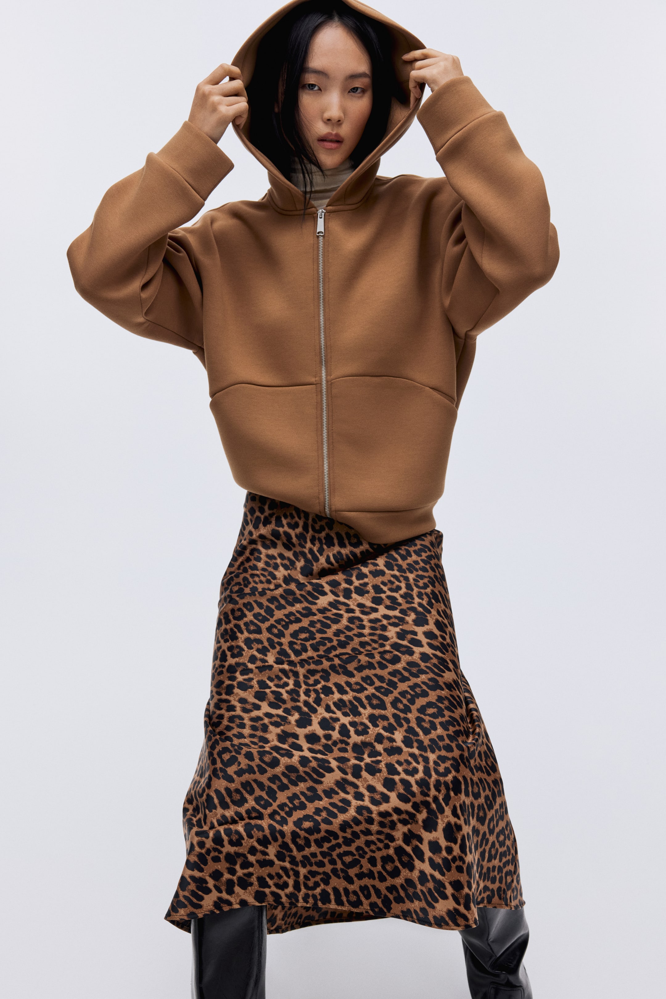 Ver imagen más grande: Falda midi - Beige/Estampado de leopardo - MUJER | H&M ES 3