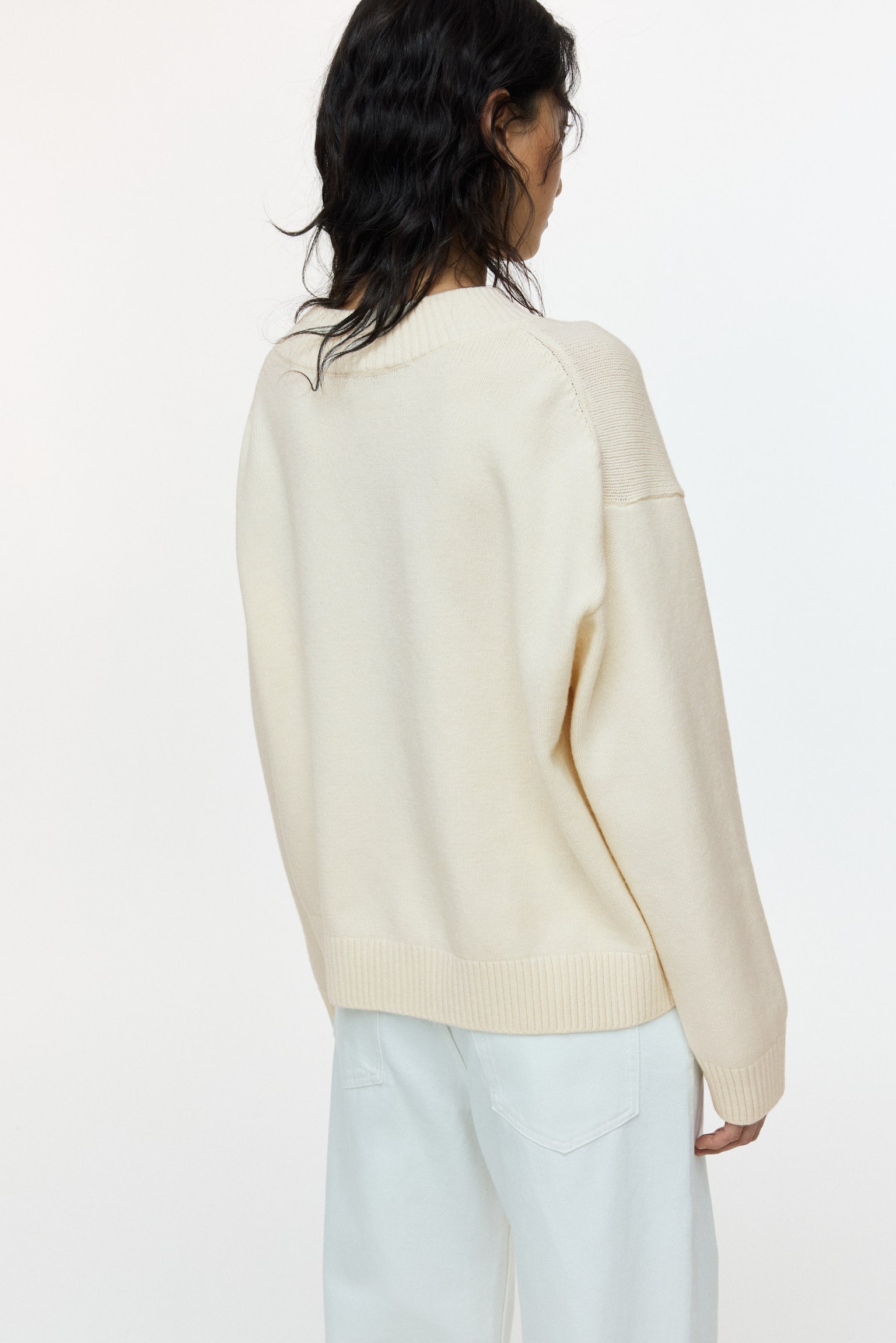 V-Neck Sweater - Cream/Black/Light yellow/Taupe/Dark green - 3