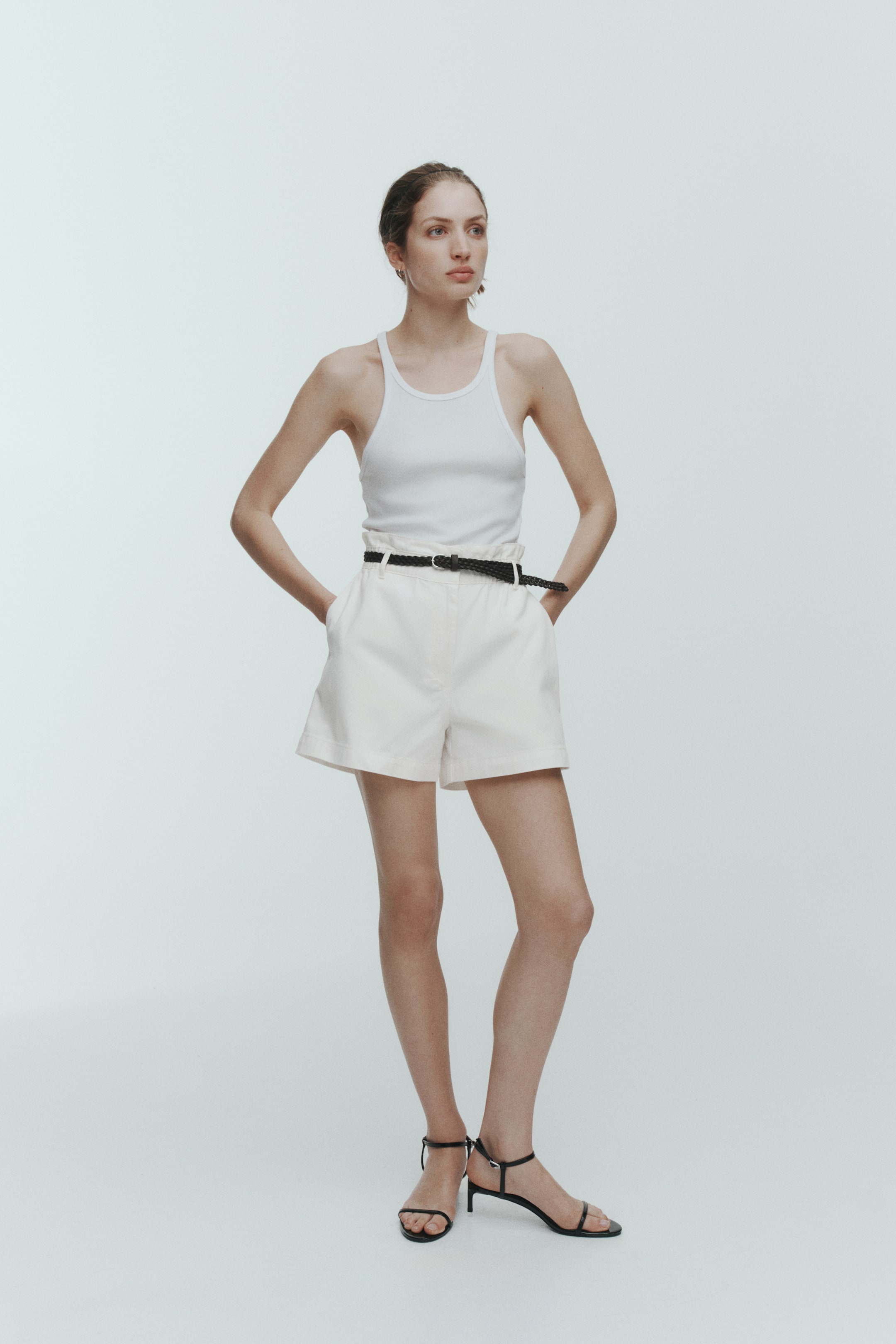 Short en sergé avec ceinture