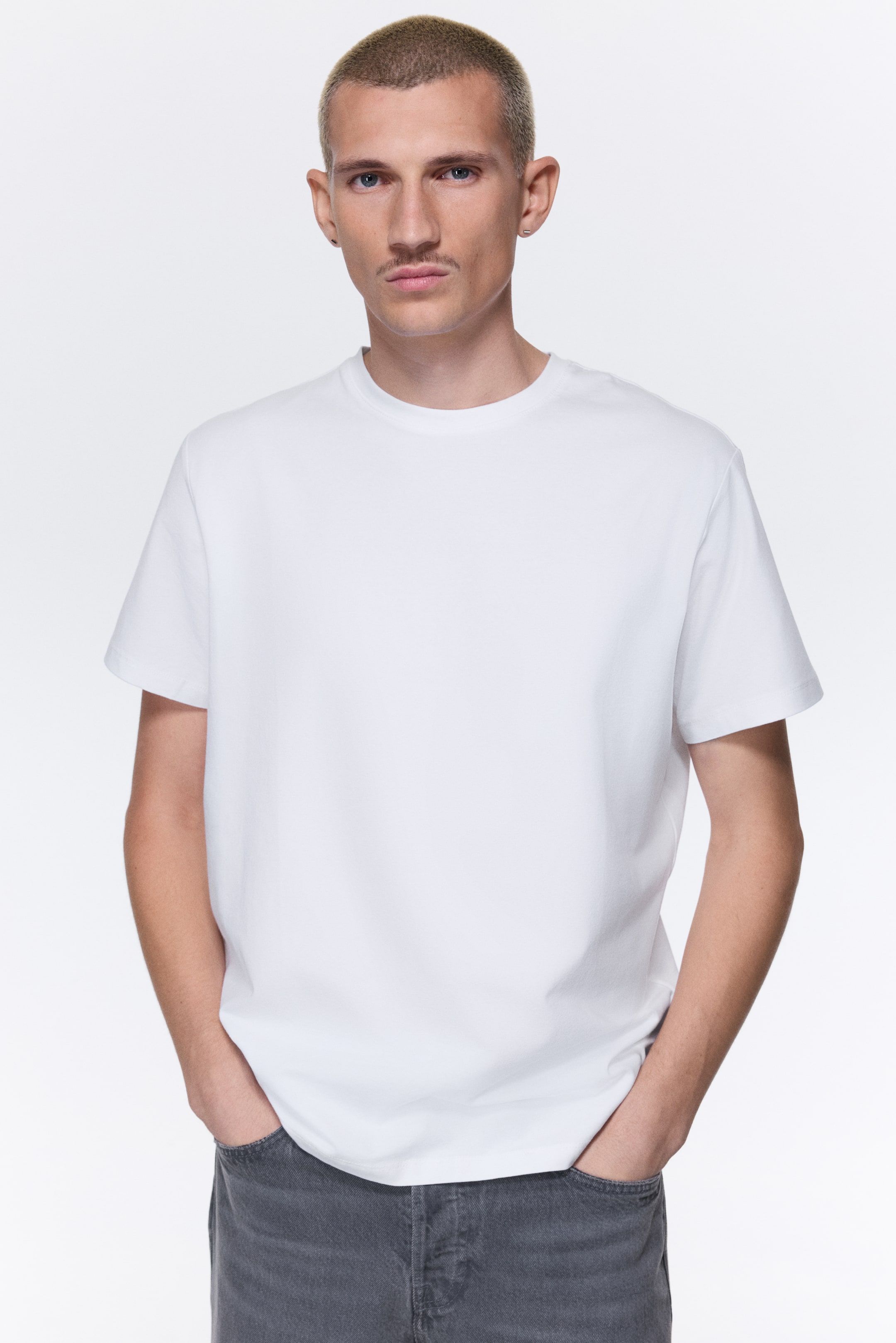 Xem ảnh lớn hơn: Áo thun Slim Fit - Màu trắng - Men | H&M VN 1