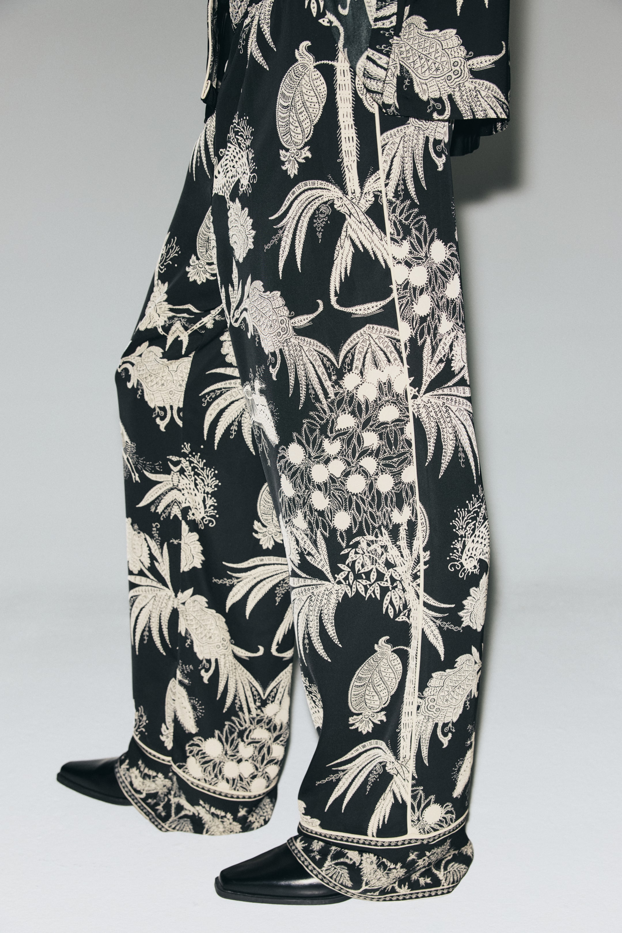 Grotere afbeelding bekijken: Pull-on broek met print - Zwart/dessin - DAMES | H&M BE 2
