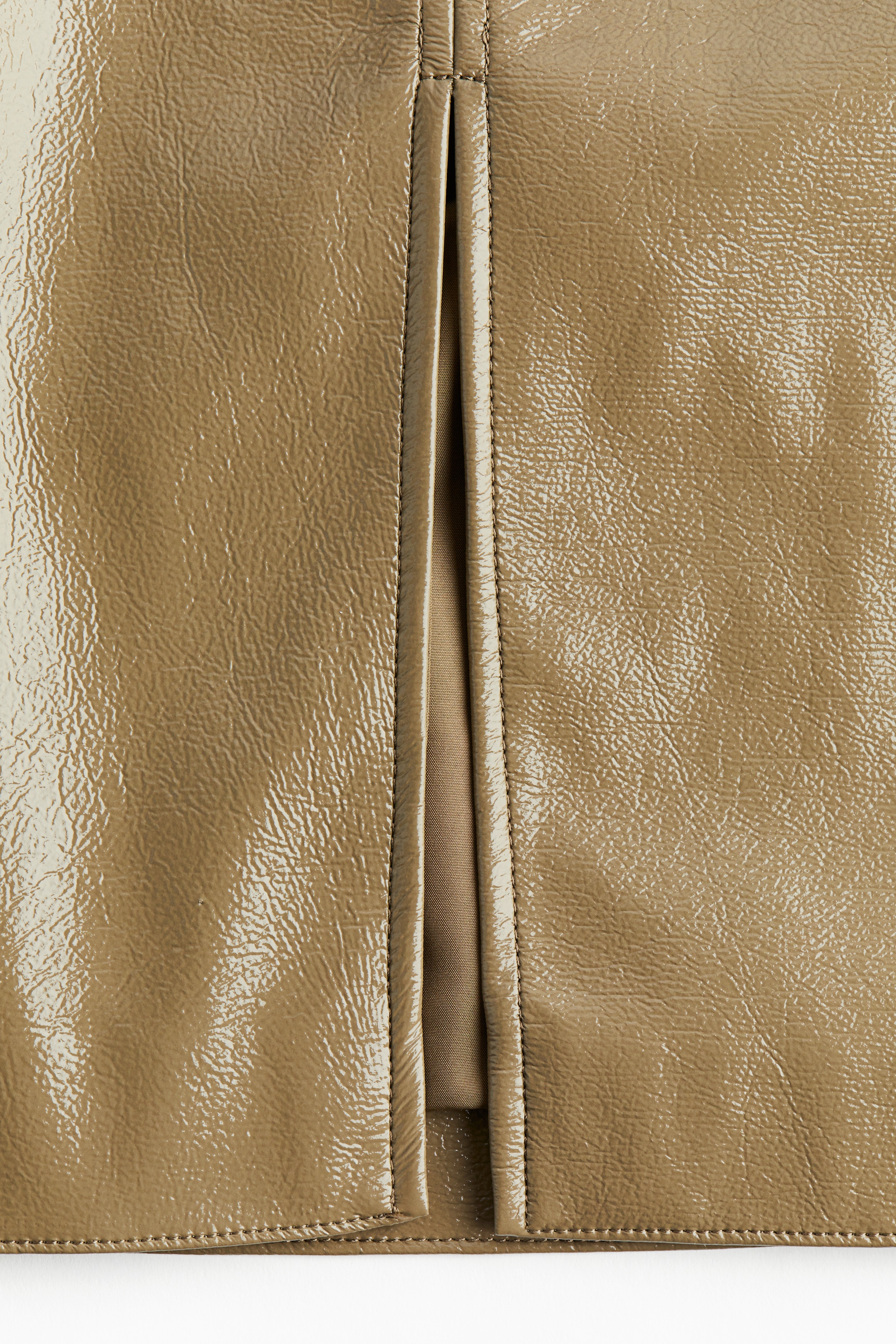 Coated pencil skirt