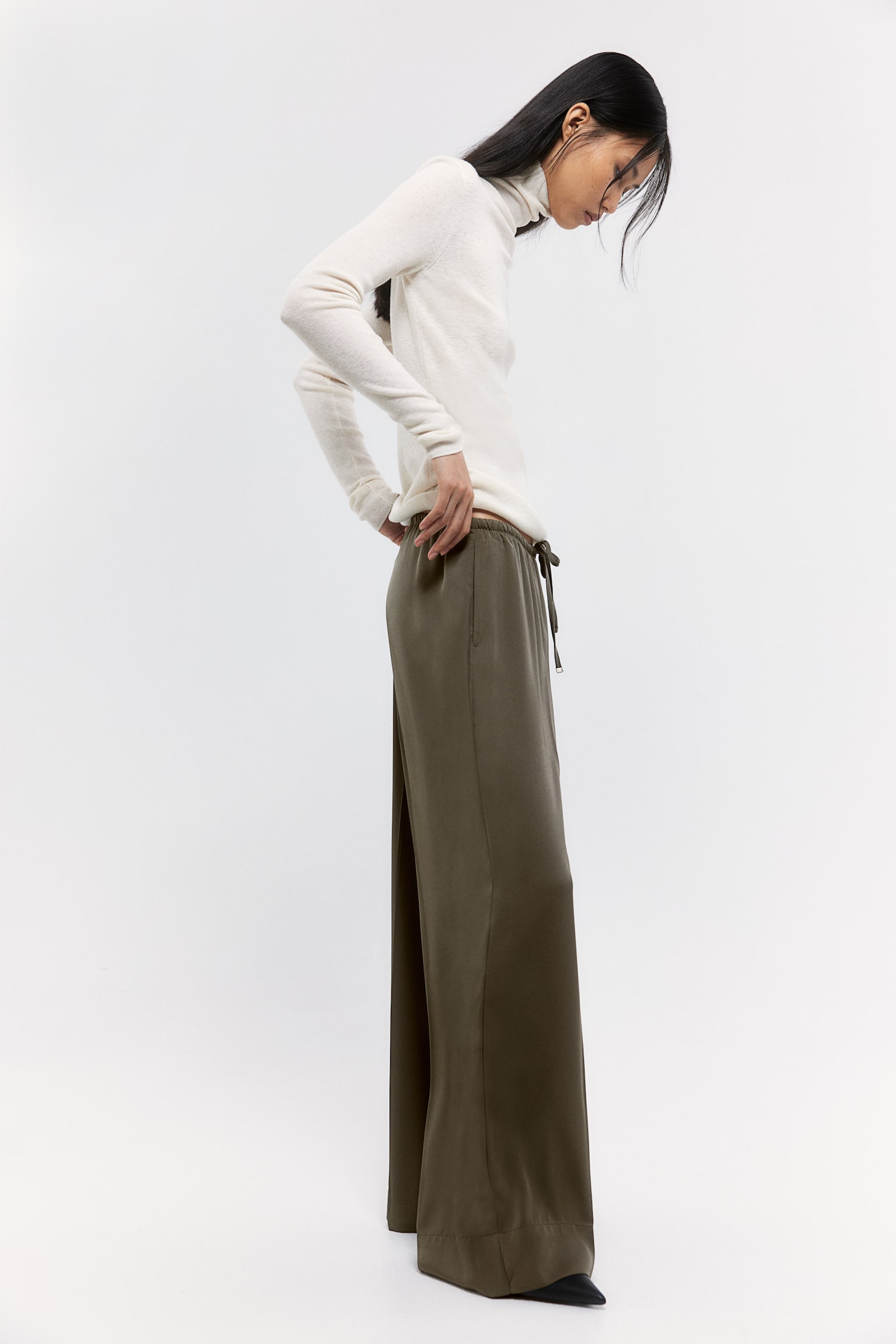 Wide drawstring trousers - Dark grey-green/Black/Light beige - 4