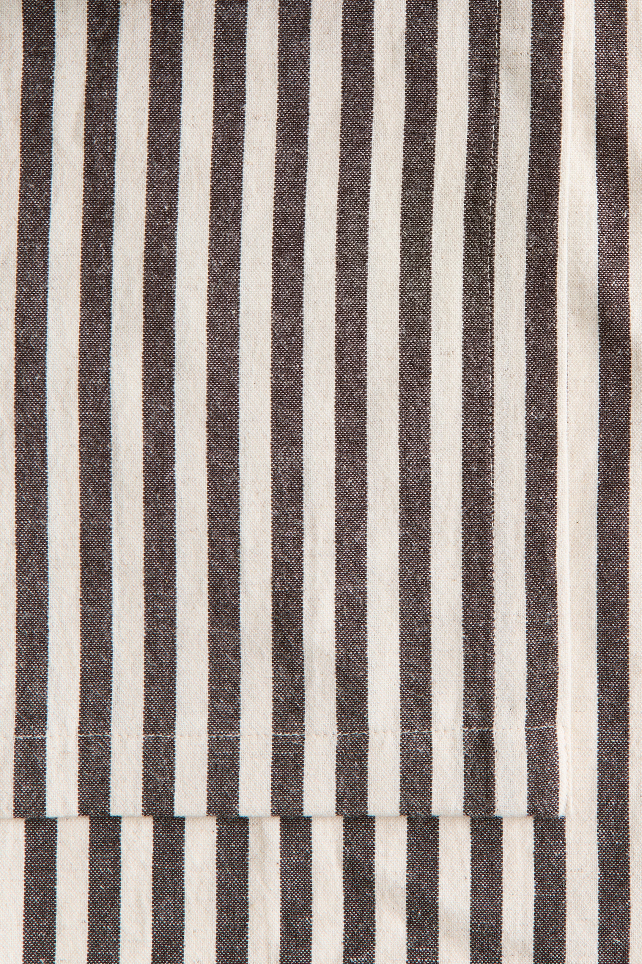 拡大画像を表示: リネンブレンドテーブルクロス - ダークブラウン／ストライプ - Home All | H&M JP 3