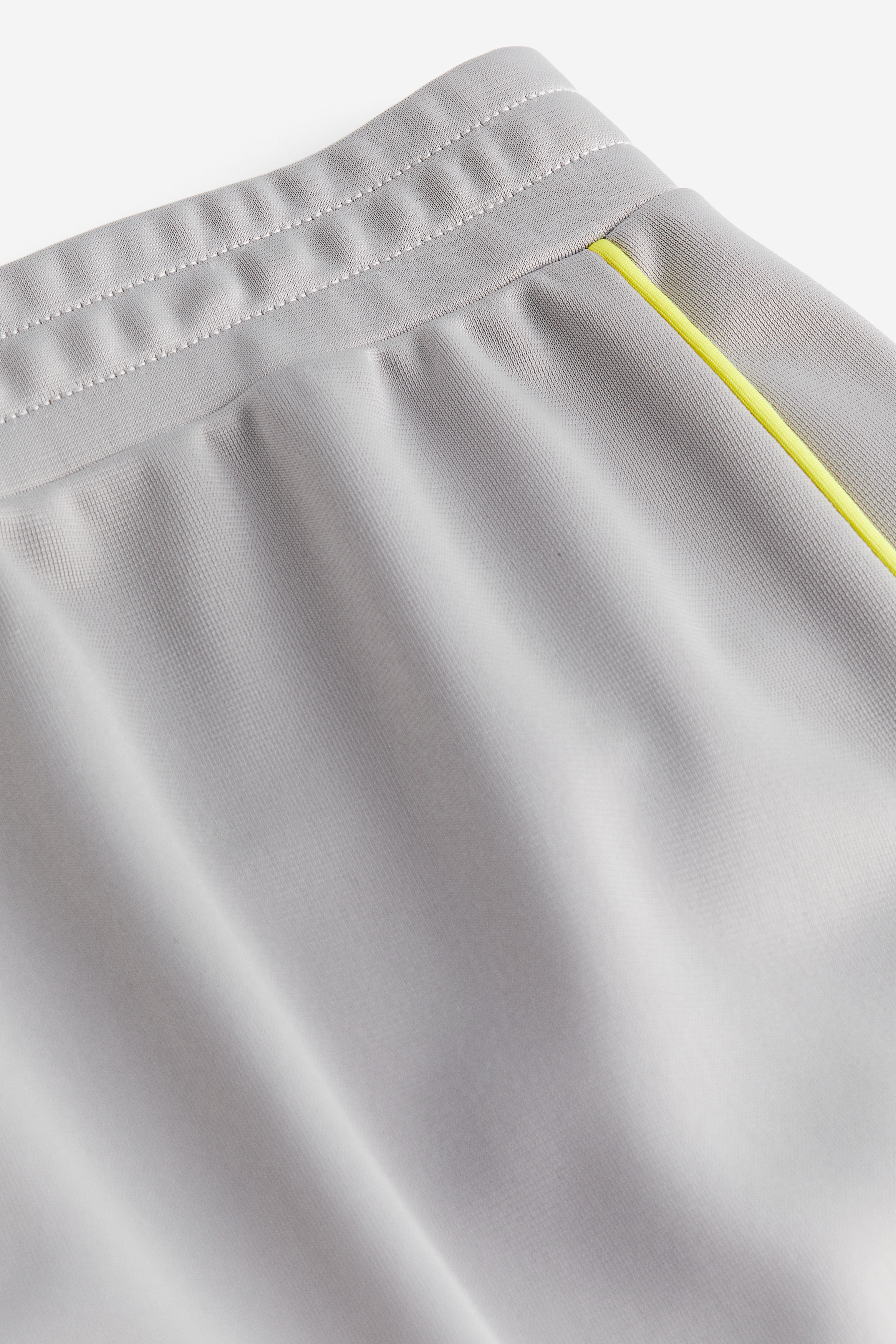 Piping-detail skirt