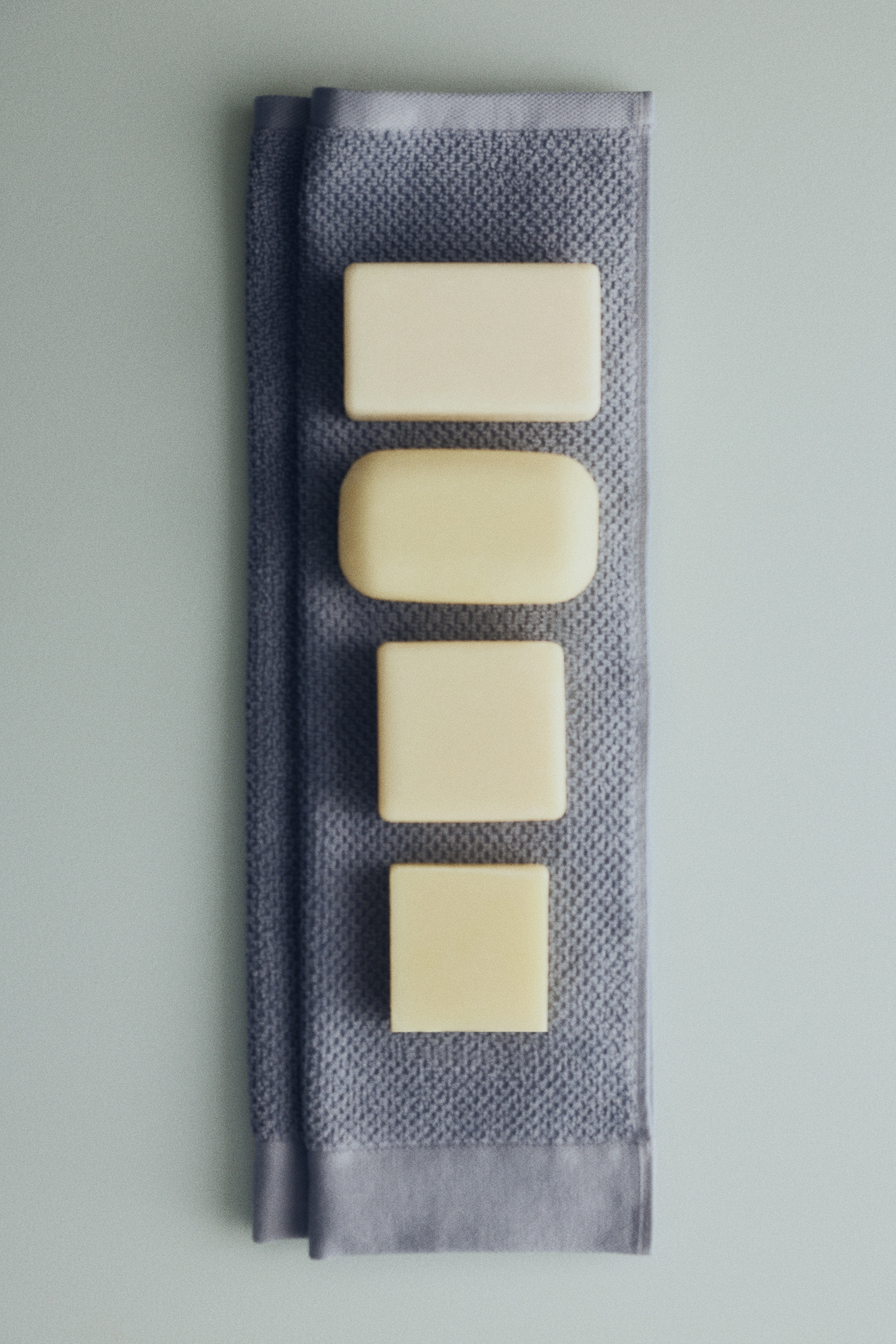 Lot de 2 essuie-mains en coton éponge - Bleu ancien/Beige clair/Marron foncé/Vert foncé/Vert sauge/Noir/Taupe/Orange/Vert sauge/Blanc