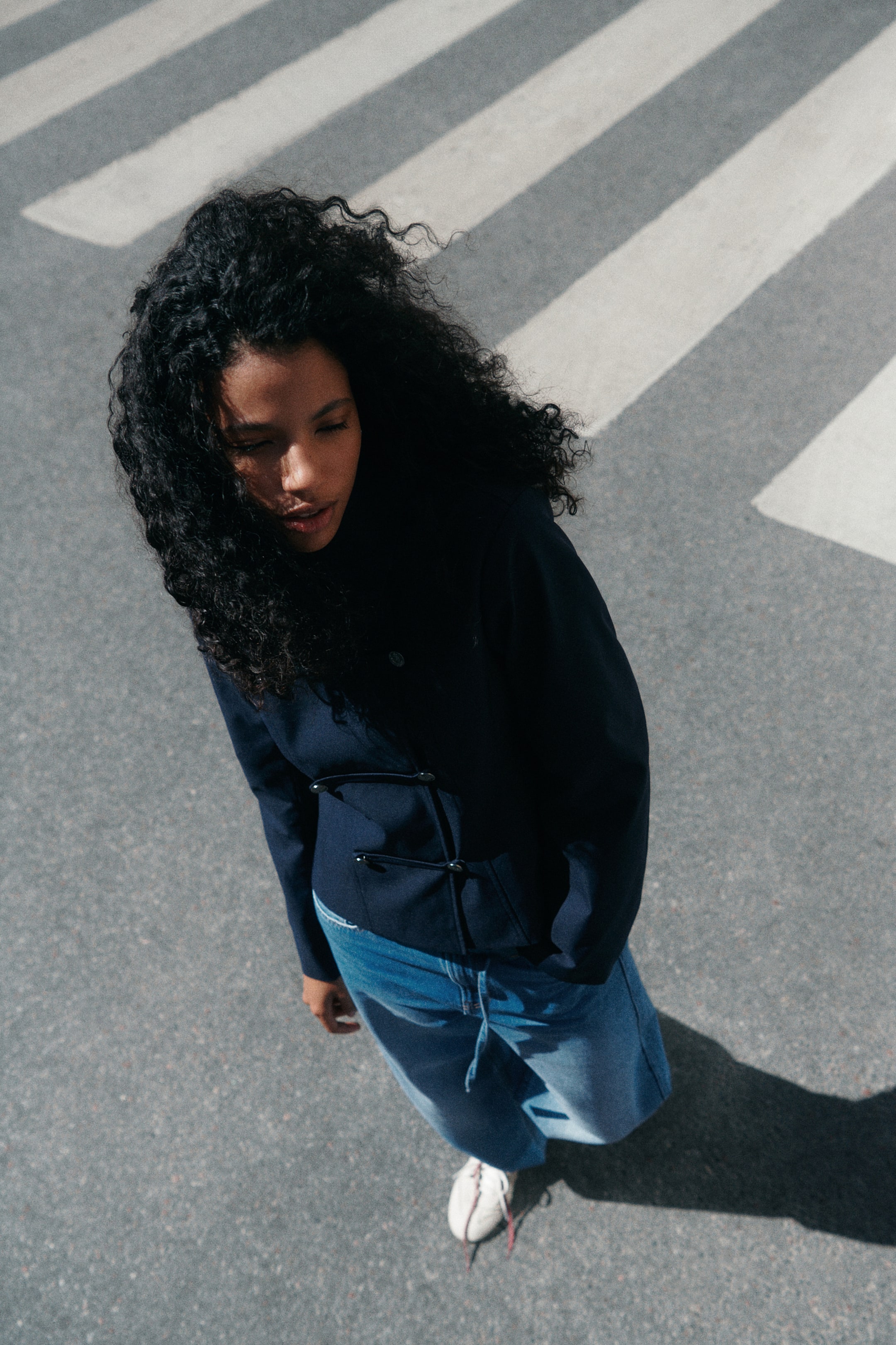 Barrel-Leg High-Waist Jeans