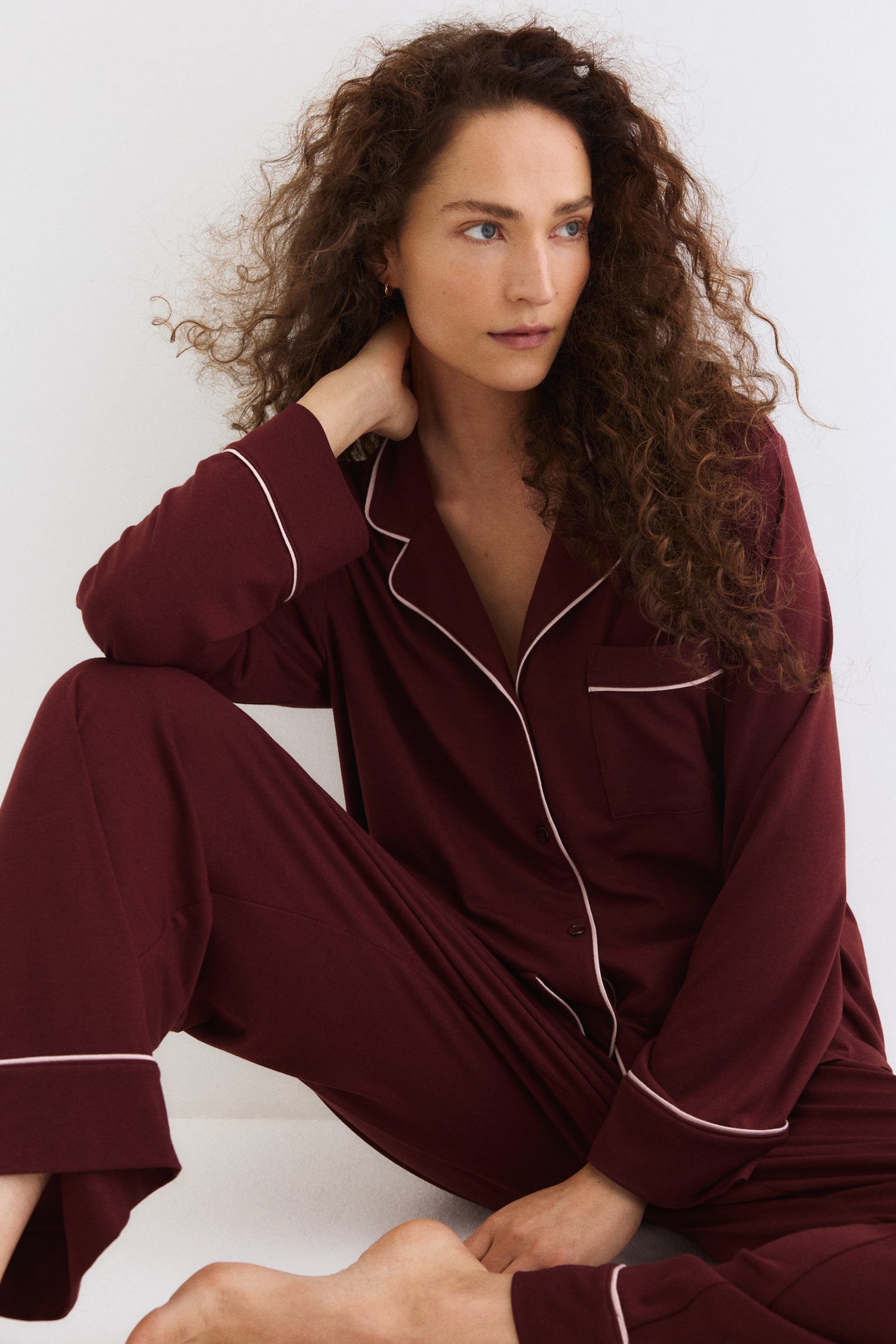 MAMA Pyjamas med passpoaler - Vinröd/Svart/Ljus khakigrön - 4