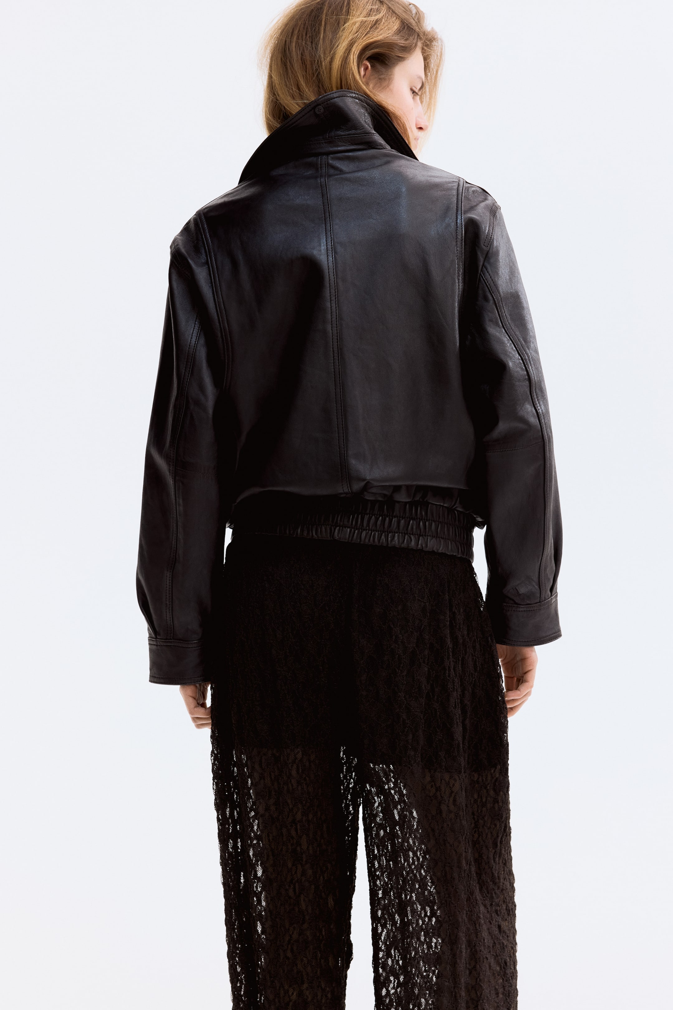 Pantalon façon dentelle