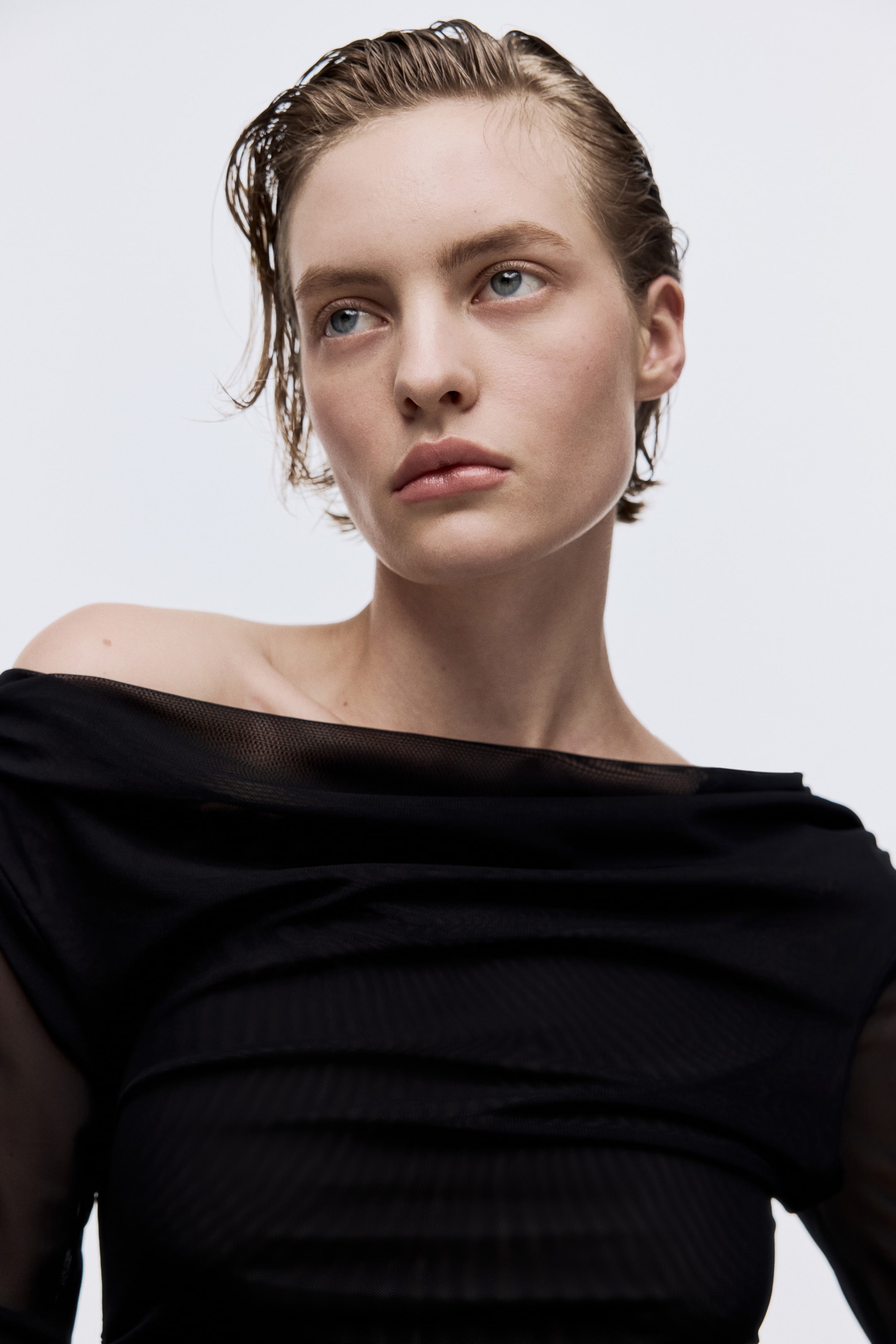 Näytä suurempi kuva: One-shoulder mesh top - Musta - NAISET | H&M FI 3