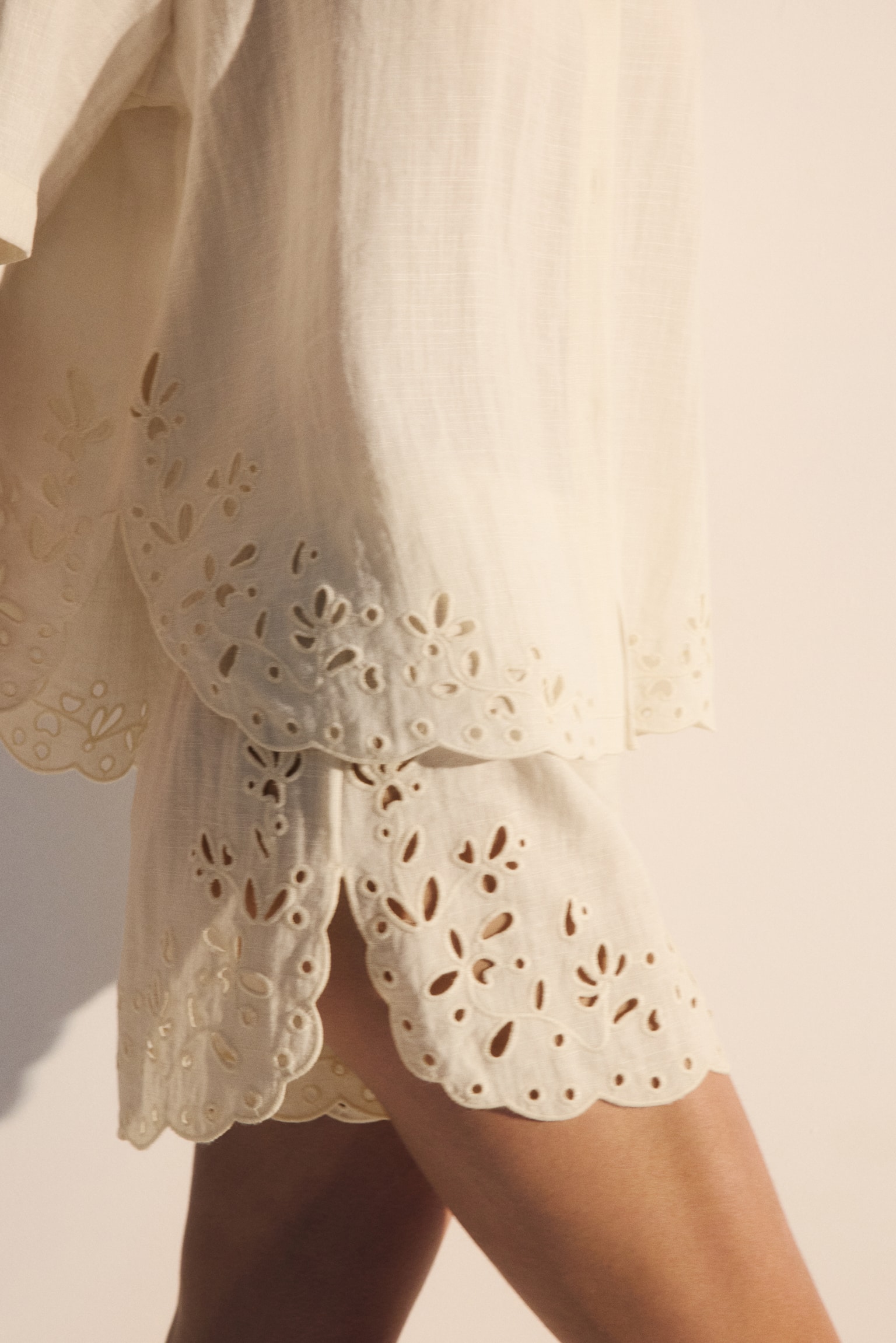 Broderie anglaise beach shirt - Cream - 5