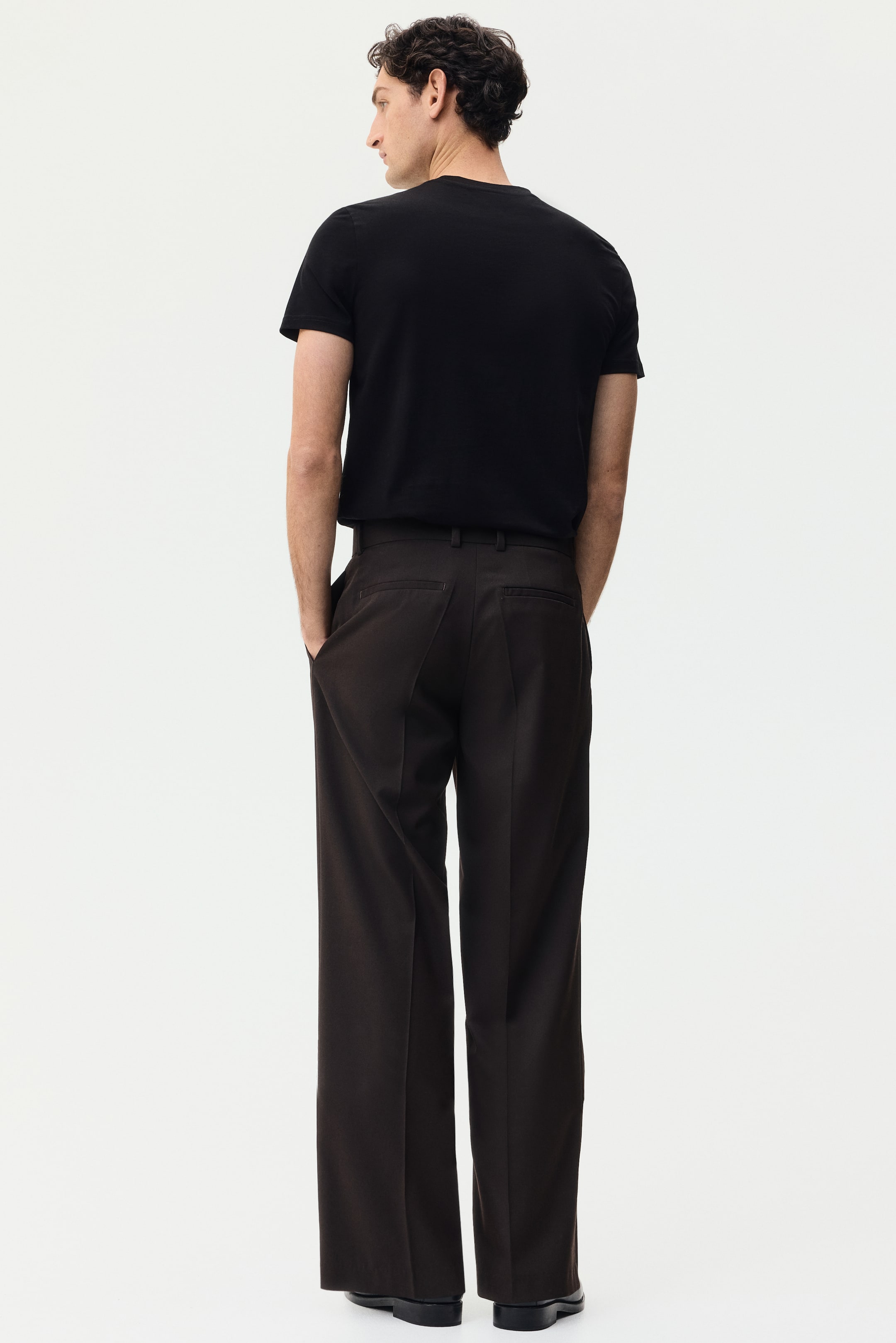 拡大画像を表示: スリムフィット ピマコットンTシャツ - ブラック - Men | H&M JP 4