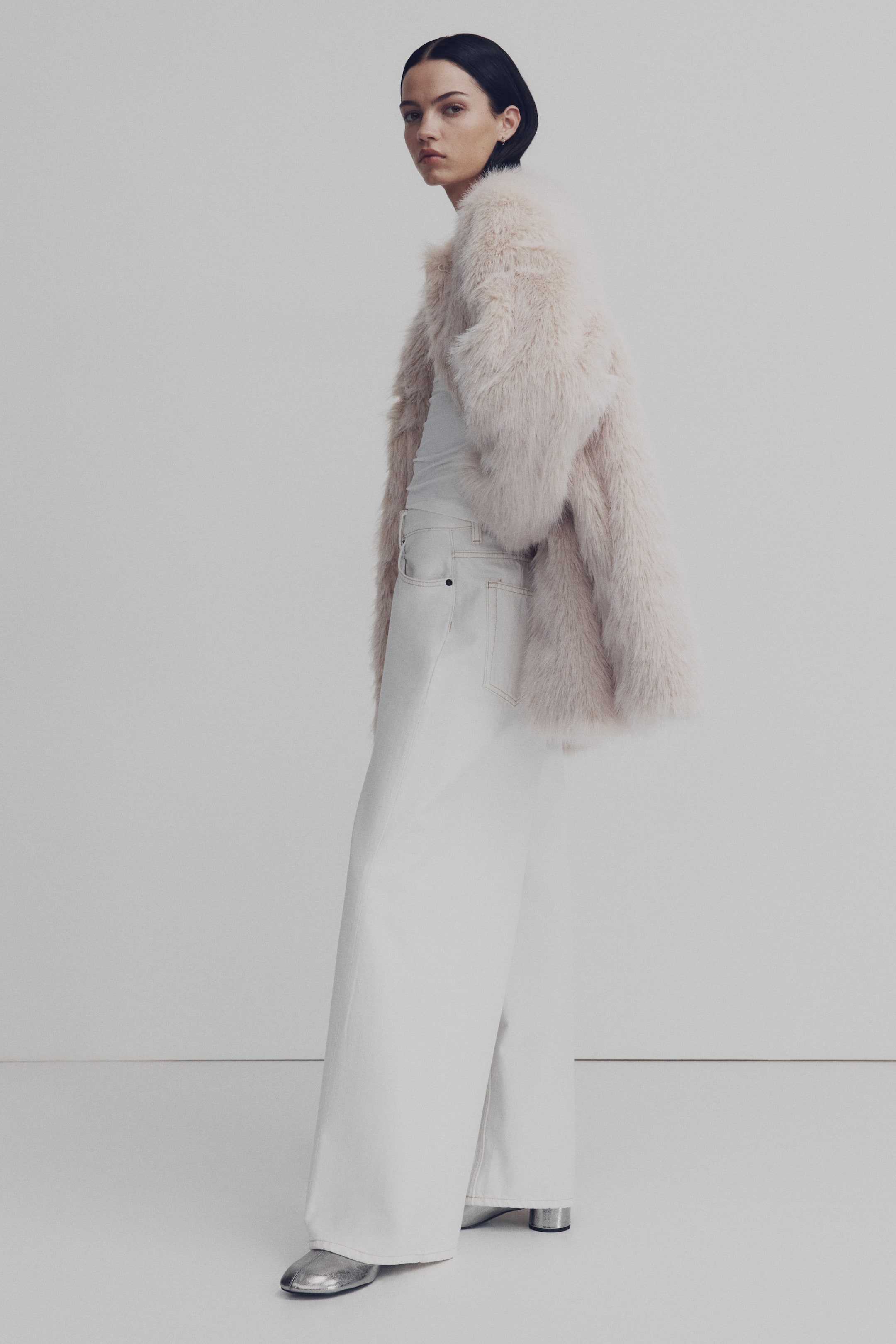 Agrandir l'image: Manteau duveteux - Beige clair - FEMME | H&M FR 4