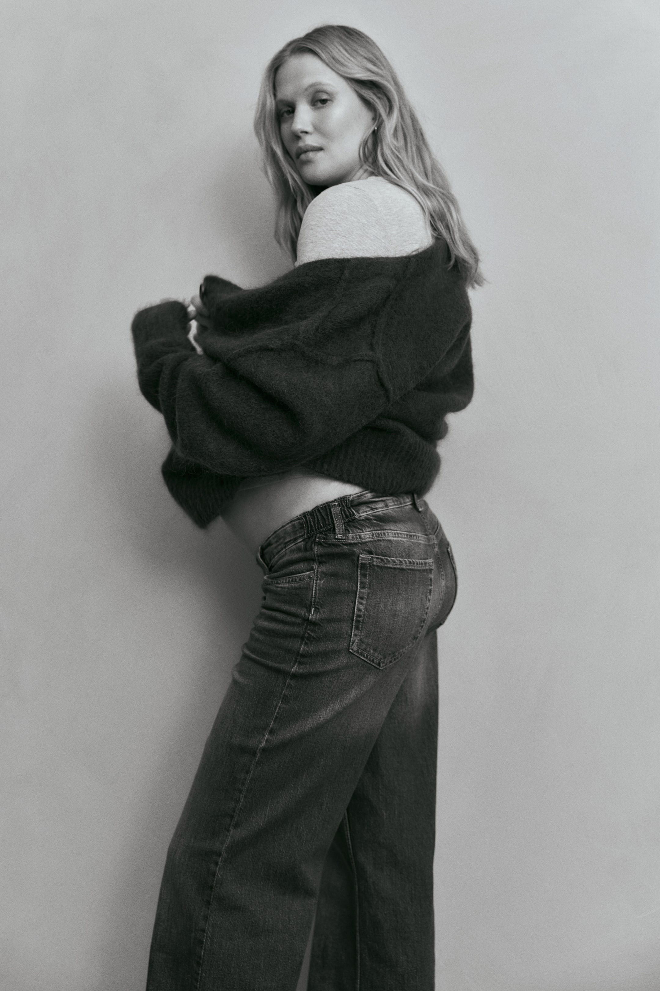 View larger image: MAMA Wide Low Jeans - Dark denim blue - Ladies | H&M PH 4