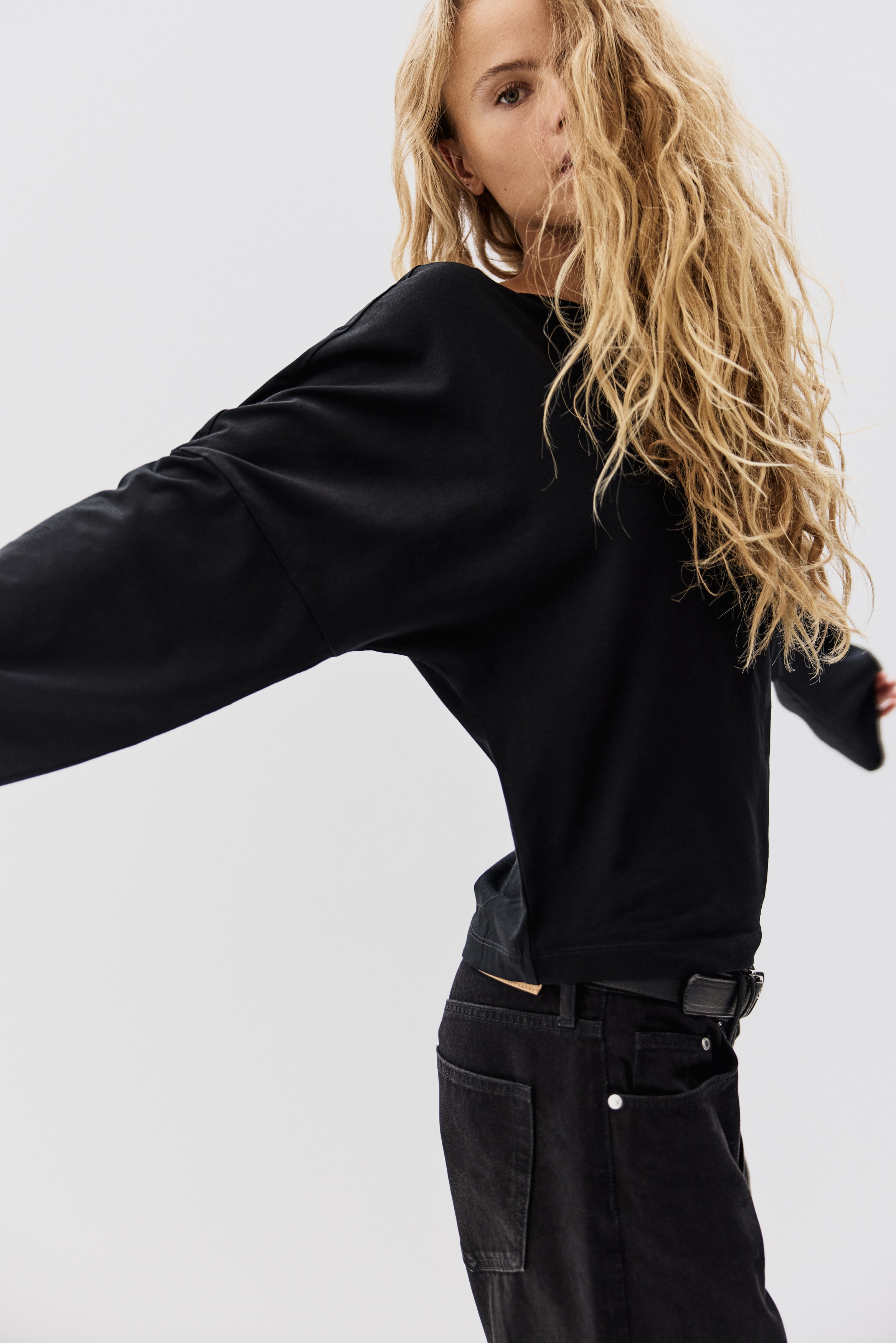 Long-sleeved cotton top