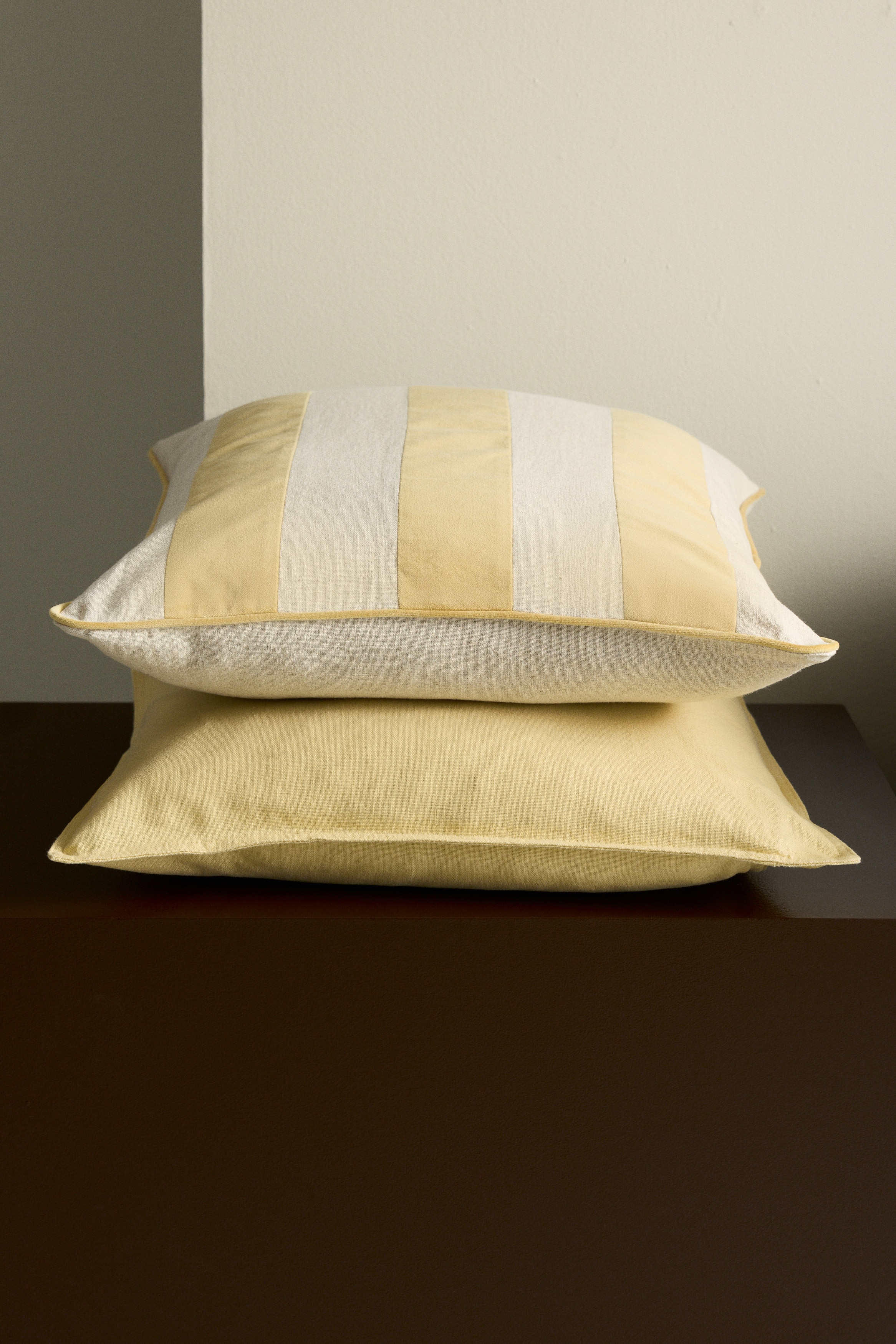 Kissenhülle aus Leinenmix - Hellgelb/Khakigrün/Hellbeige/Taupe/Helles Mattrosa/Helles Mattblau/Camel/Weiss