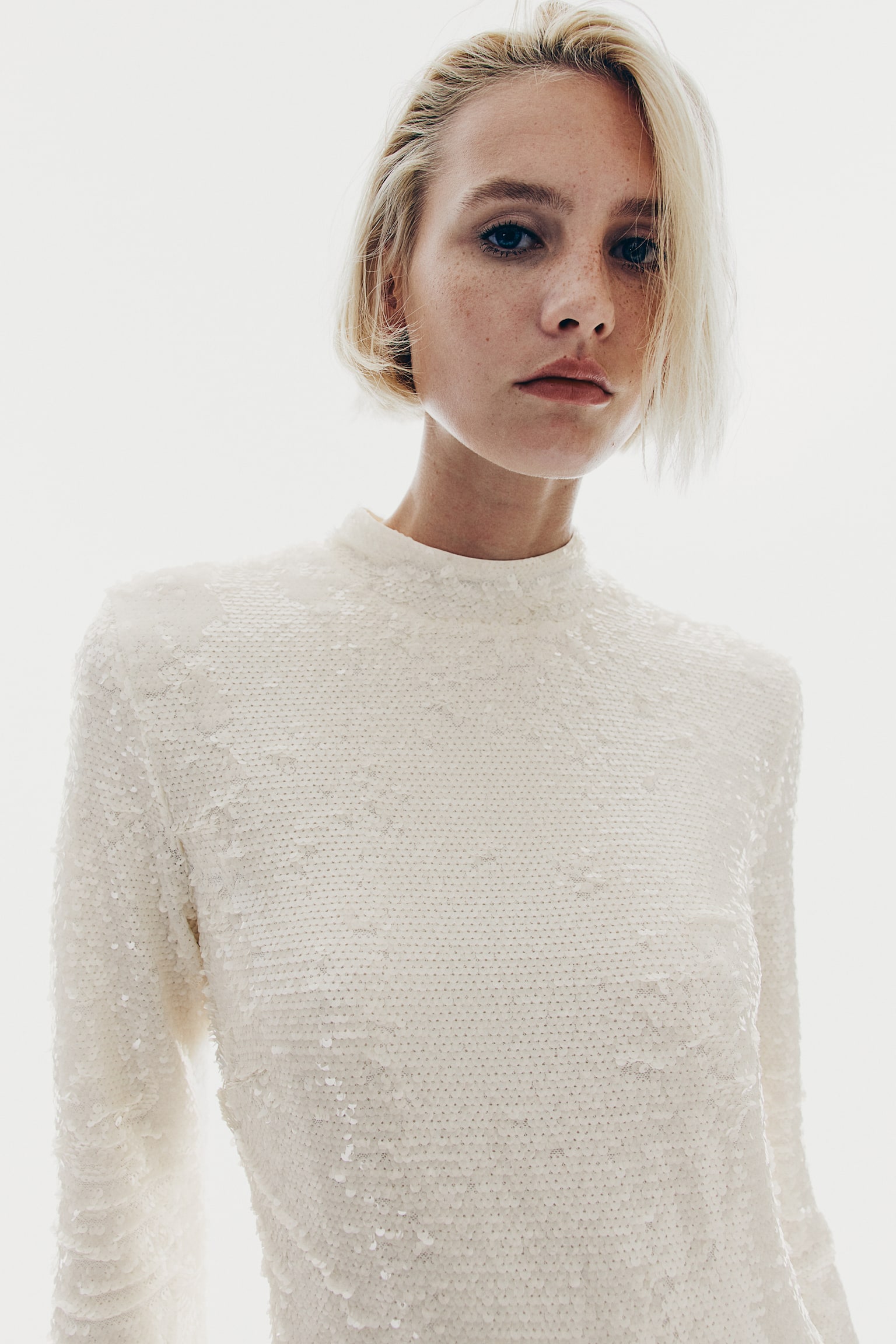 Sequined turtleneck dress - Cream - 3