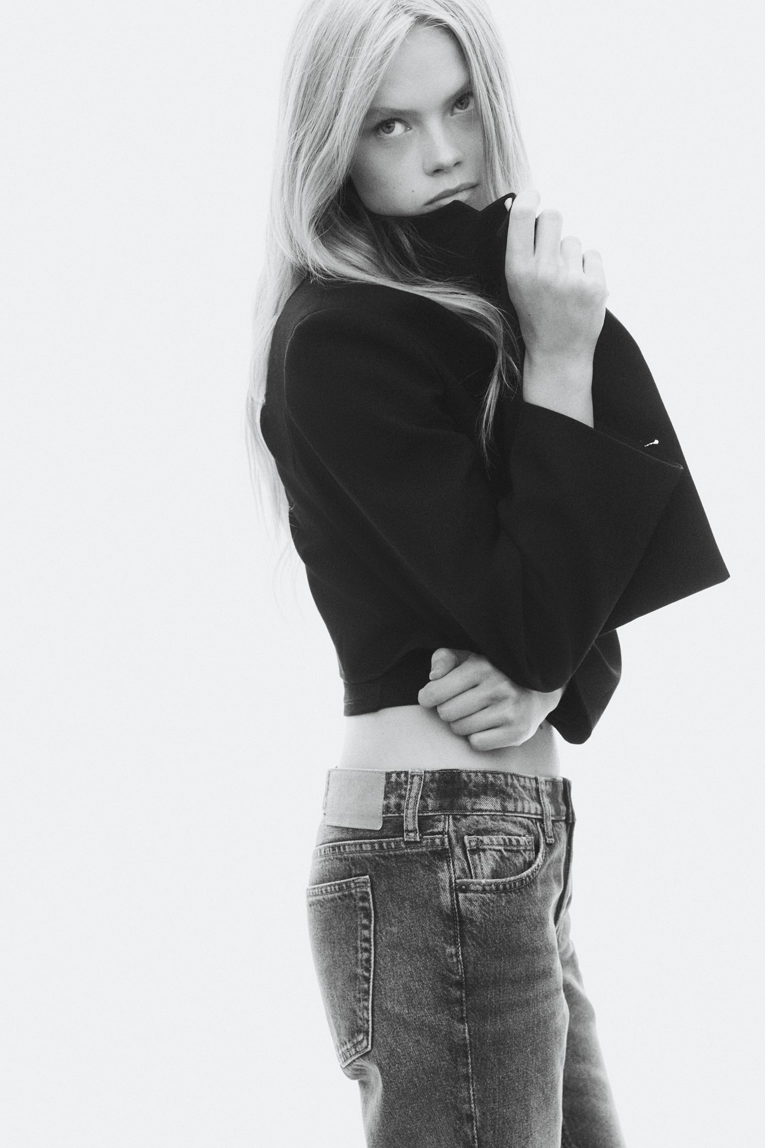 Женские джинсы H&M Bootcut Regular-Waist Cropped Jeans, цвет: Тёмный джинсовый синий — фото 6