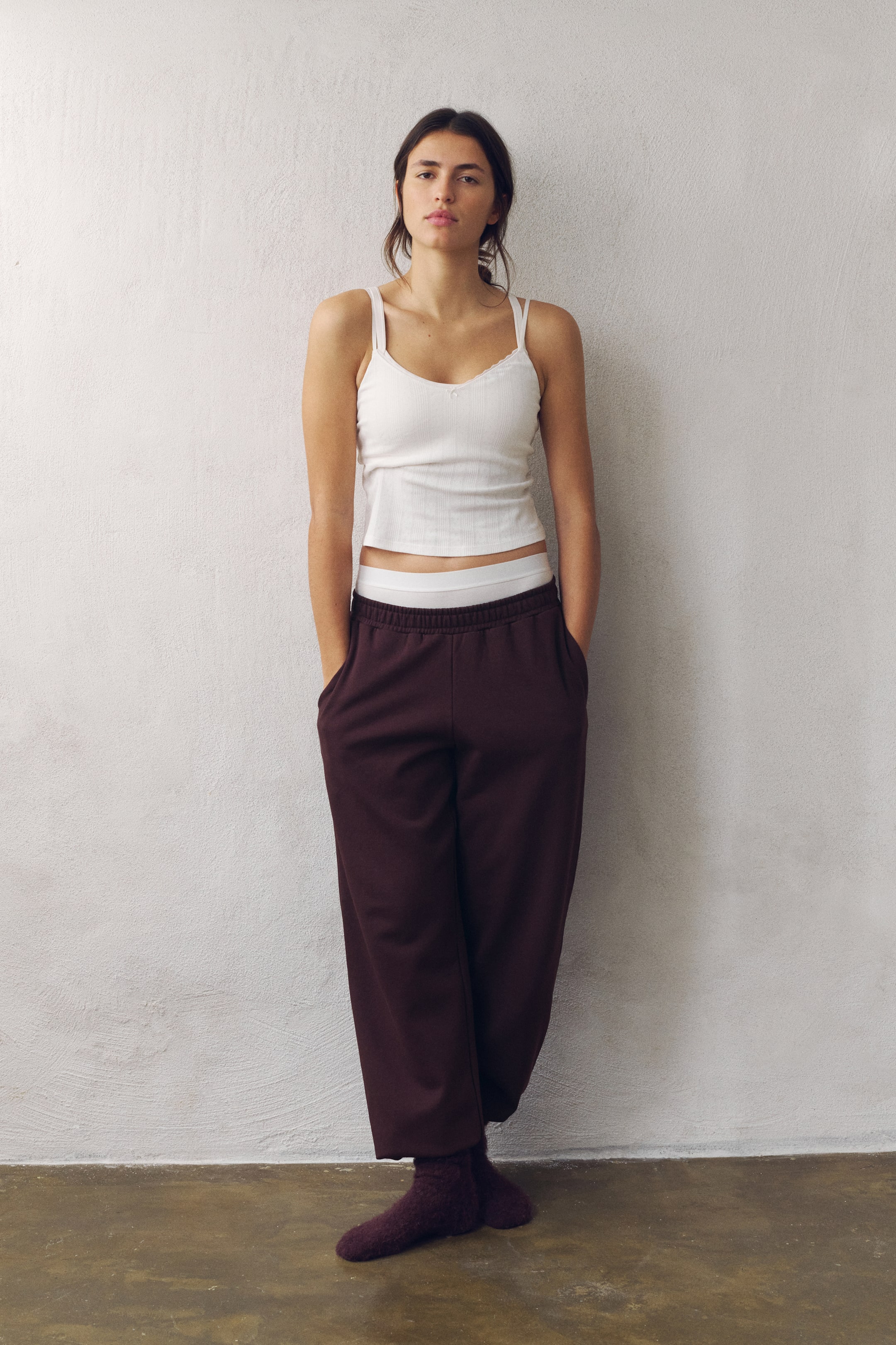 Büyük resmi görüntüle: Jogger Spor Pantolonu - Çikolata mürdüm - KADIN | H&M TR 1